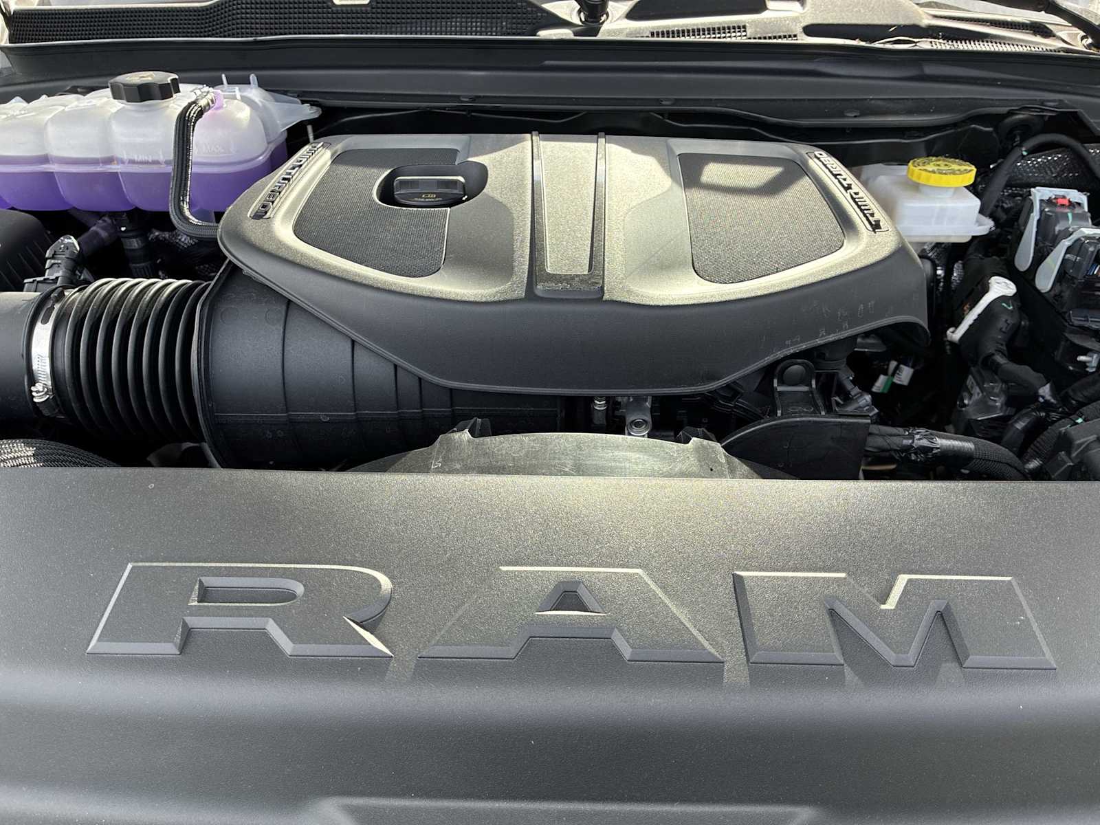 Thumbnail: 2026 RAM 1500 - 17