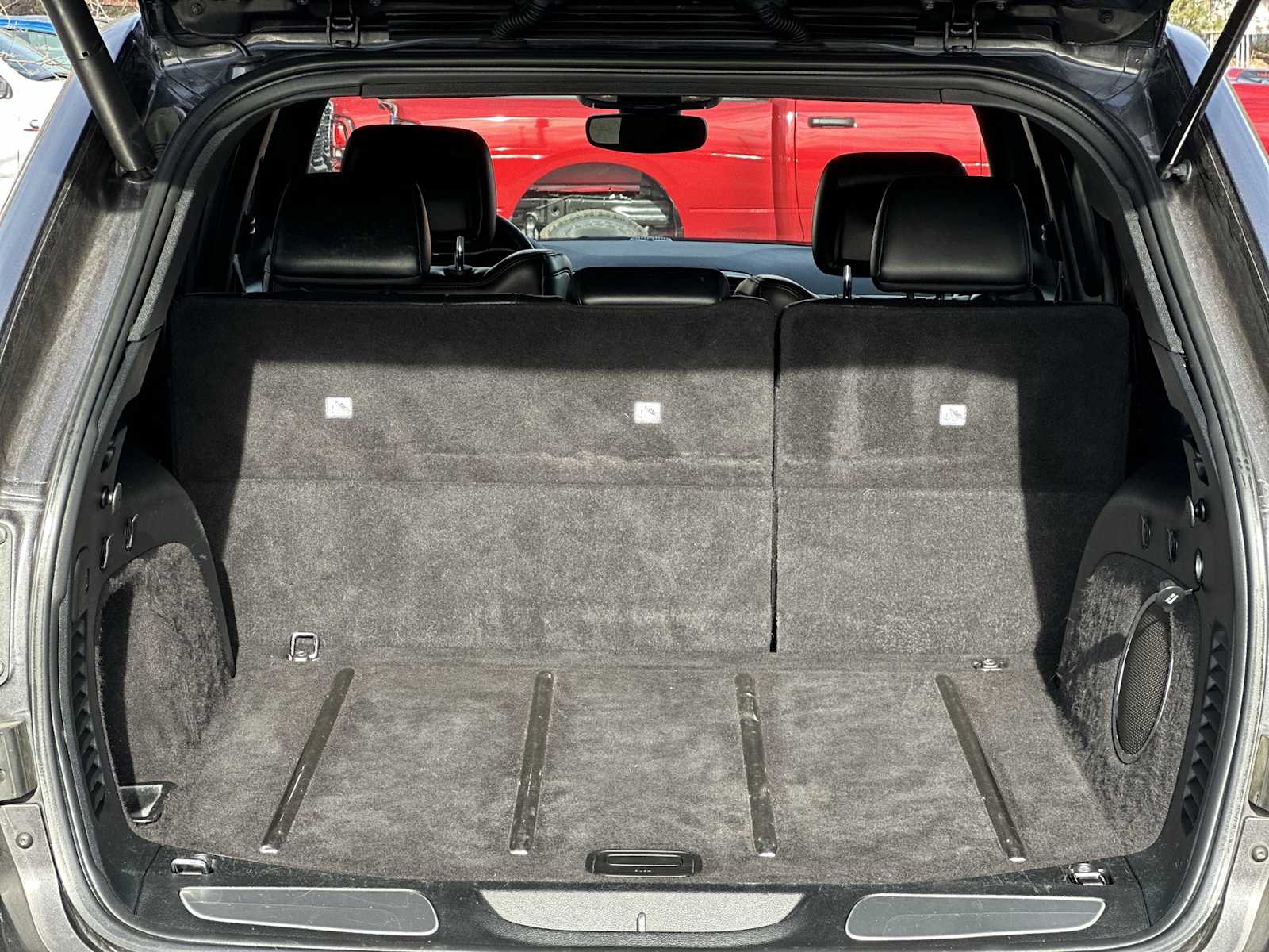 Thumbnail: 2017 Jeep Grand Cherokee - 21