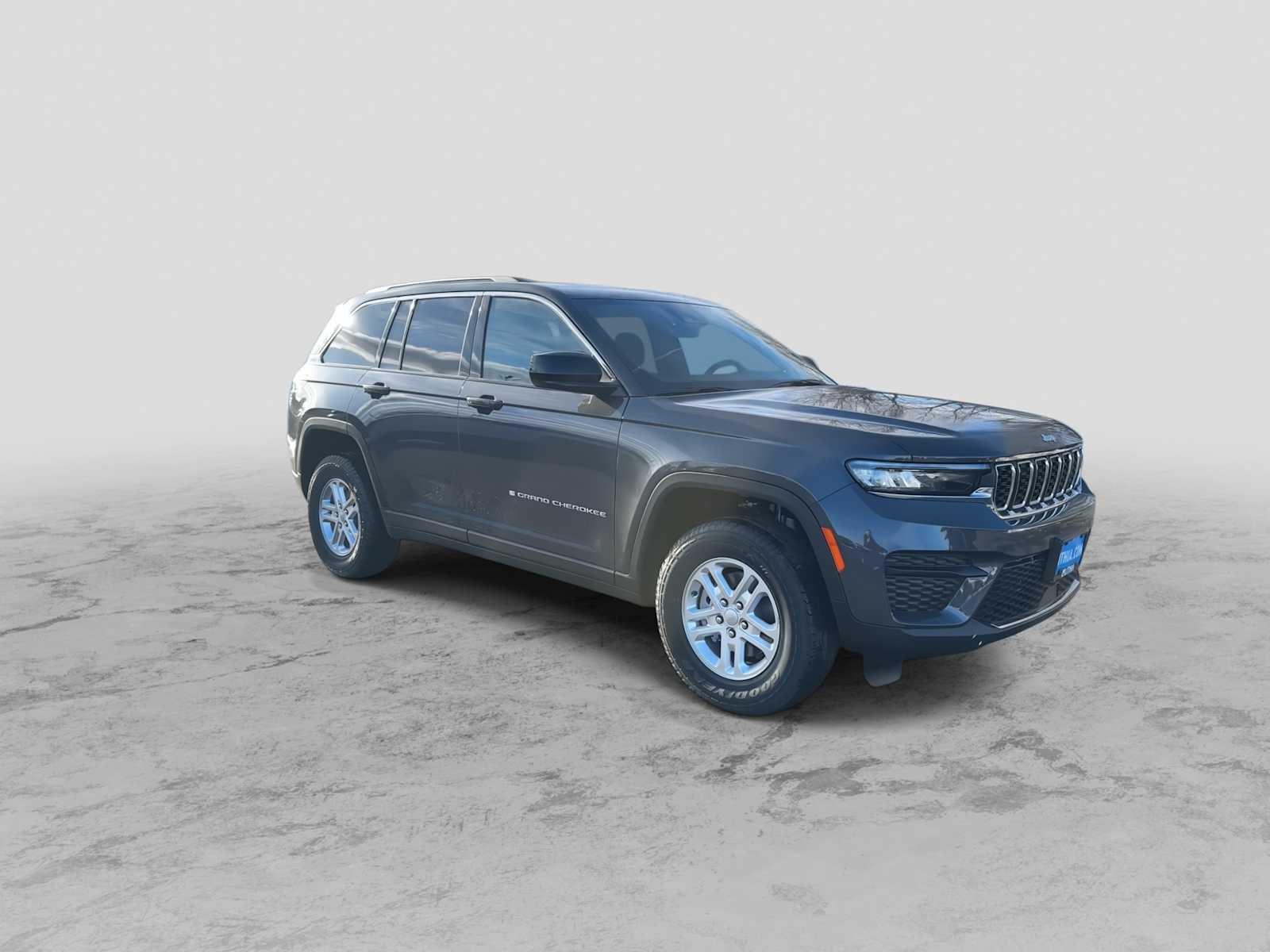 Thumbnail: 2025 Jeep Grand Cherokee - 2