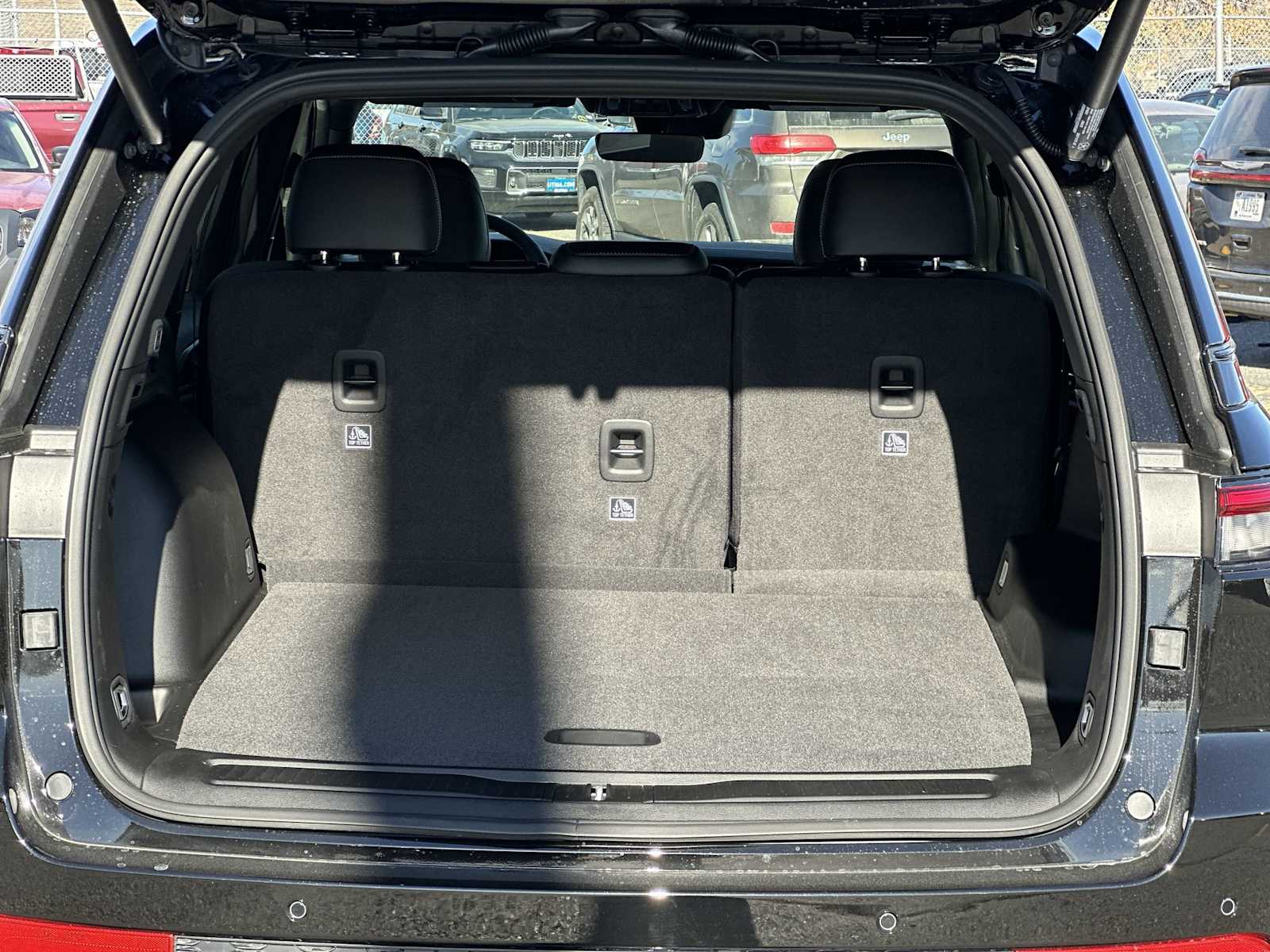 Thumbnail: 2025 Jeep Grand Cherokee - 20