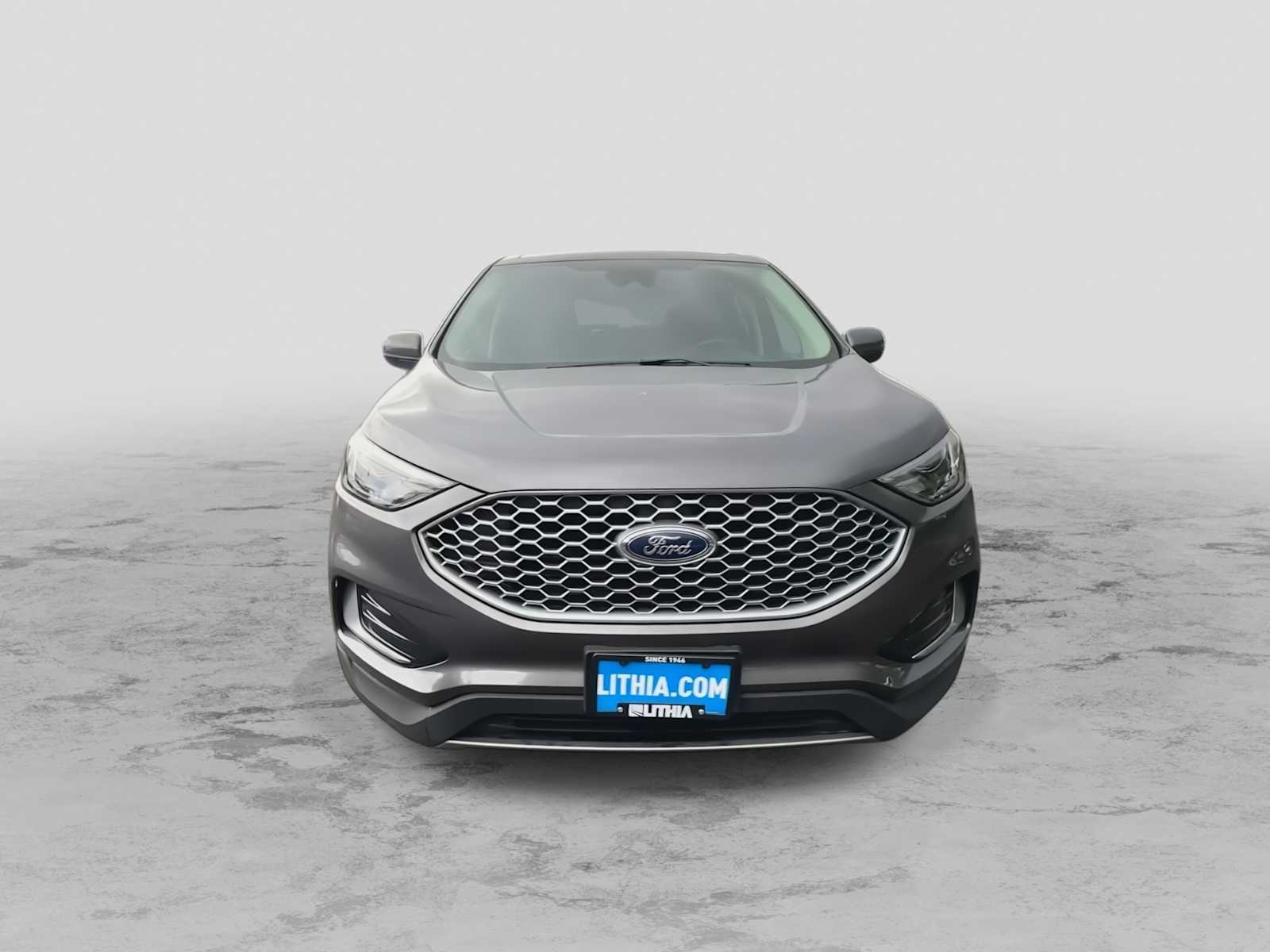 2024 Ford Edge SEL photo 3