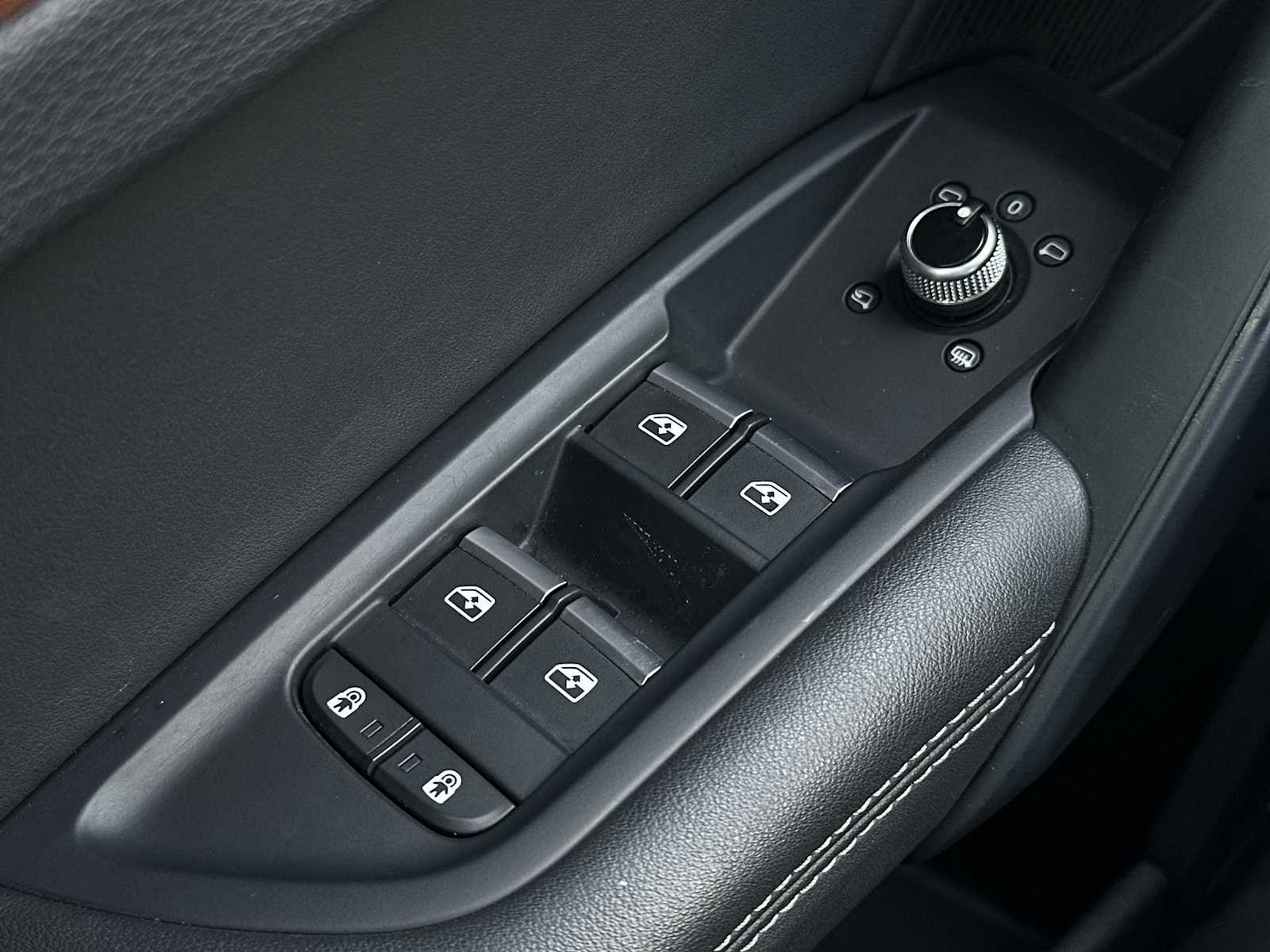 Thumbnail: 2023 Audi Q5 - 15