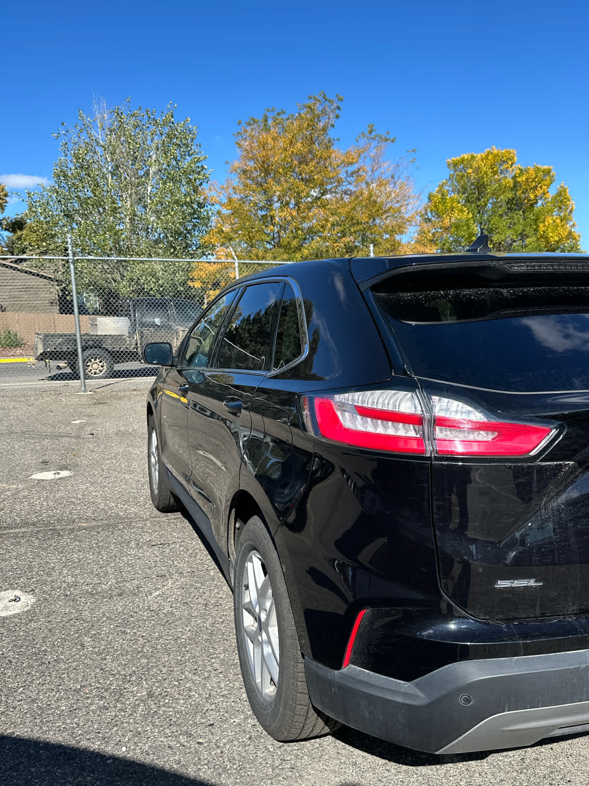 2022 Ford Edge SEL photo 3