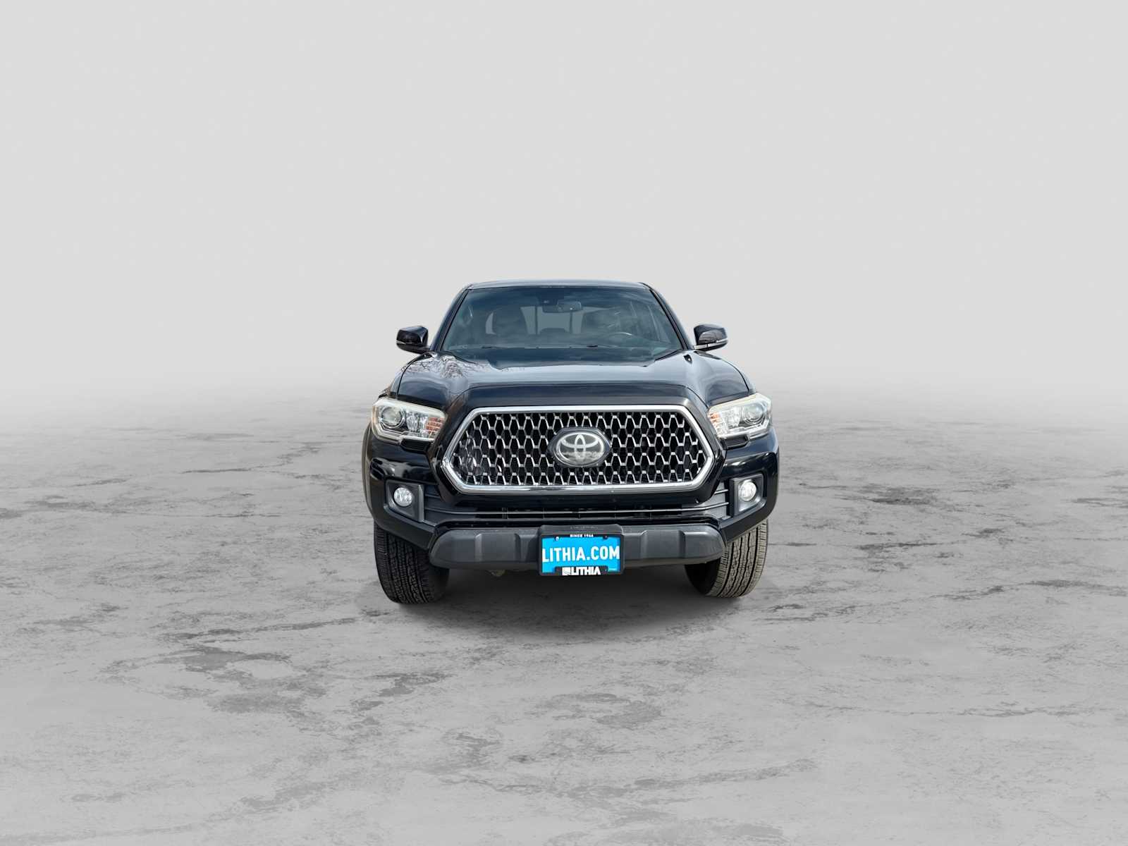 Thumbnail: 2019 Toyota Tacoma - 3