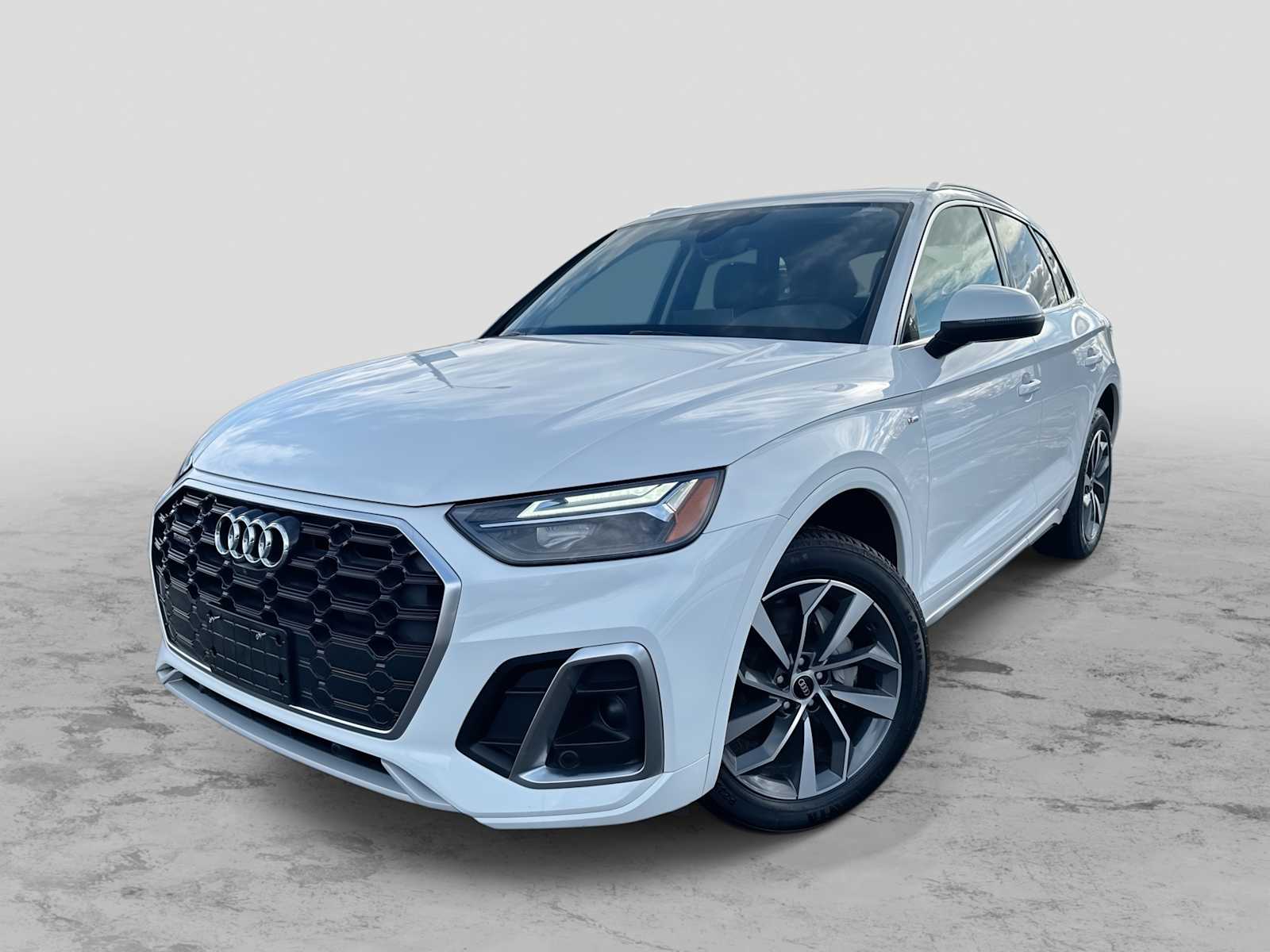 2023 Audi Q5 Premium Plus's photo
