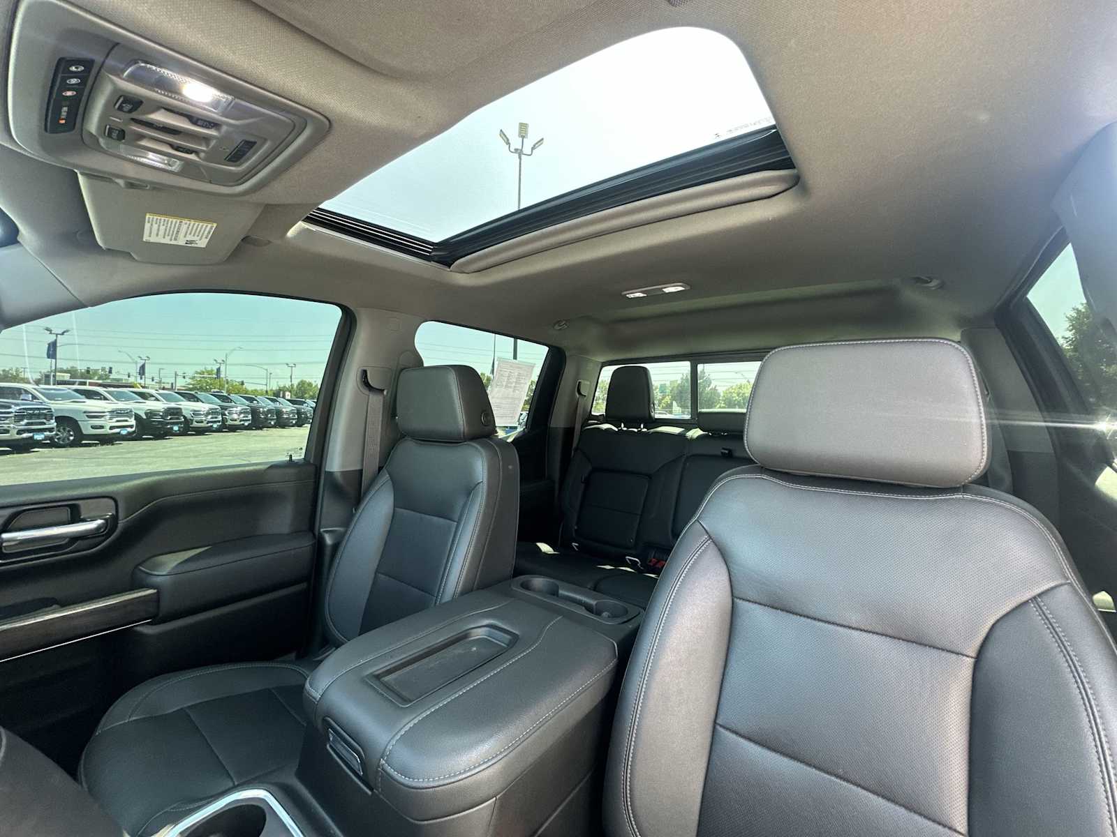 Thumbnail: 2022 Chevrolet Silverado 1500 - 16