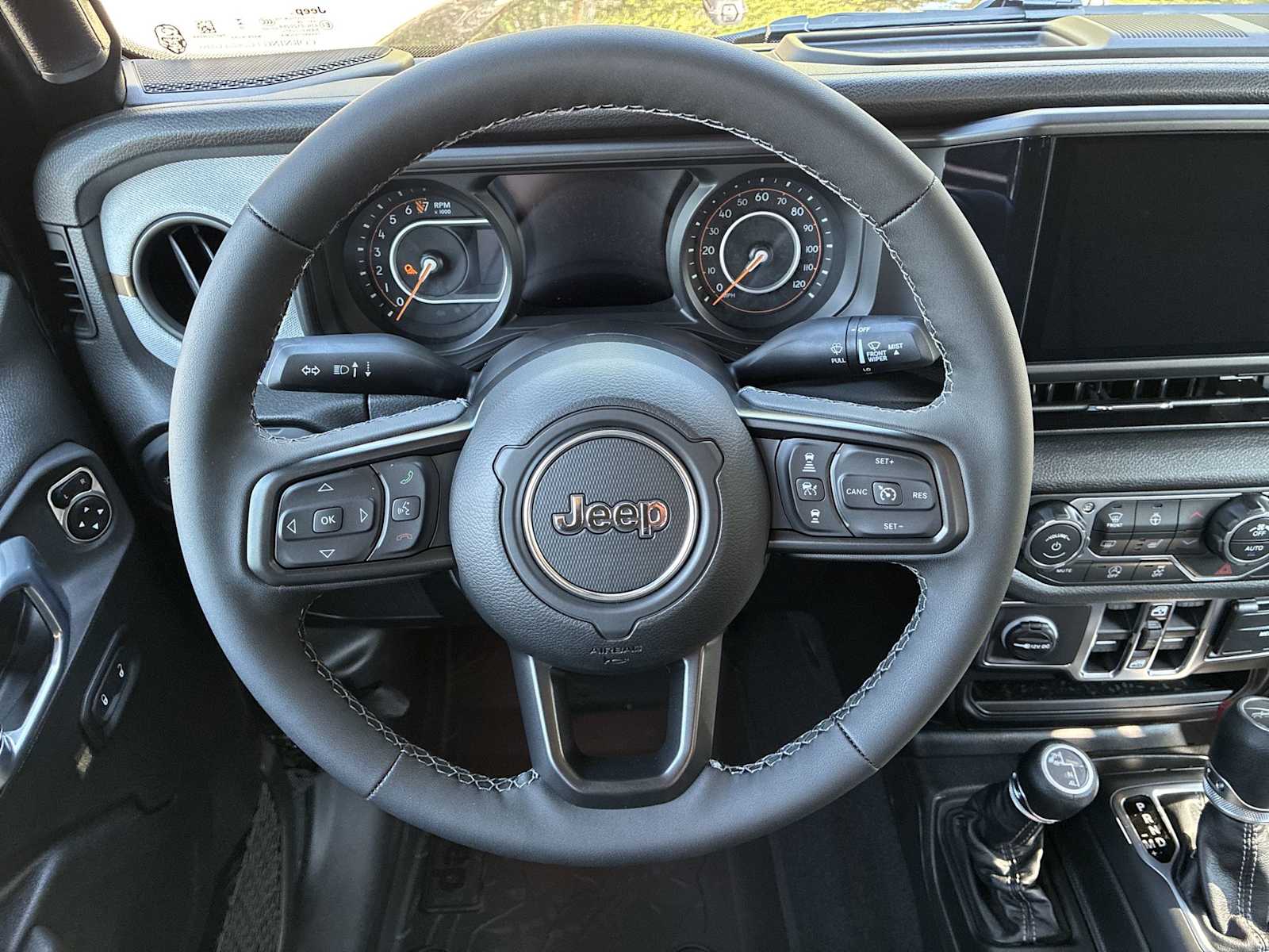 Thumbnail: 2026 Jeep Gladiator - 11