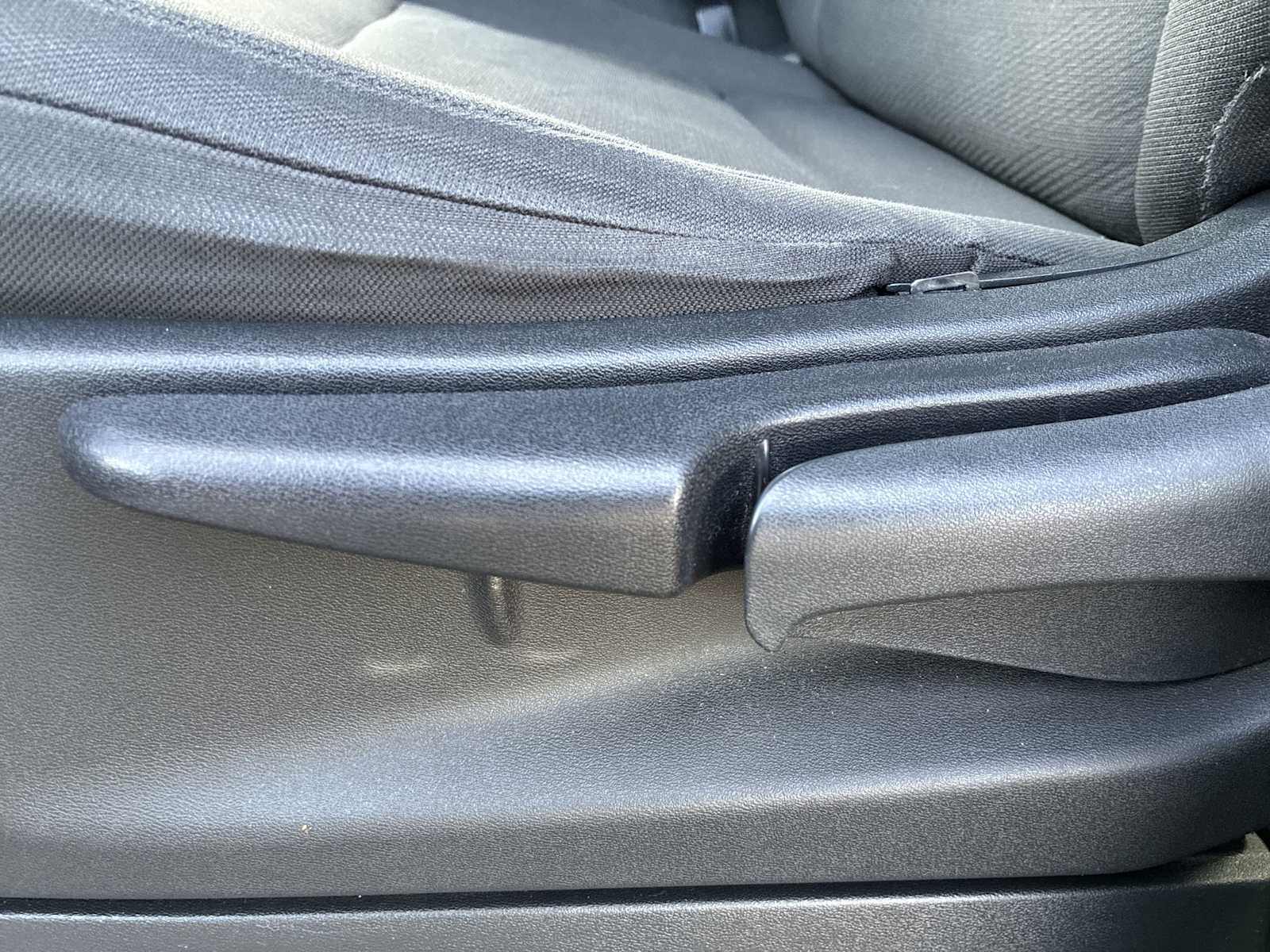 Thumbnail: 2022 Nissan Frontier - 14