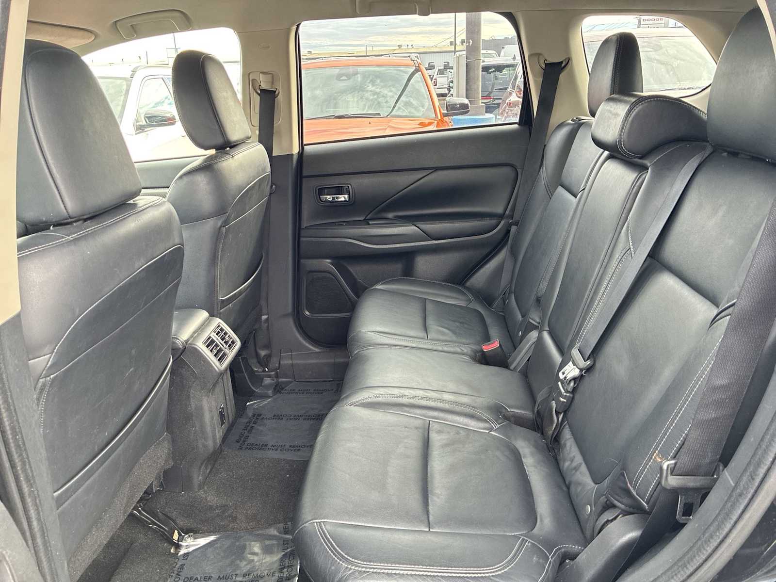 Thumbnail: 2020 Mitsubishi Outlander - 22