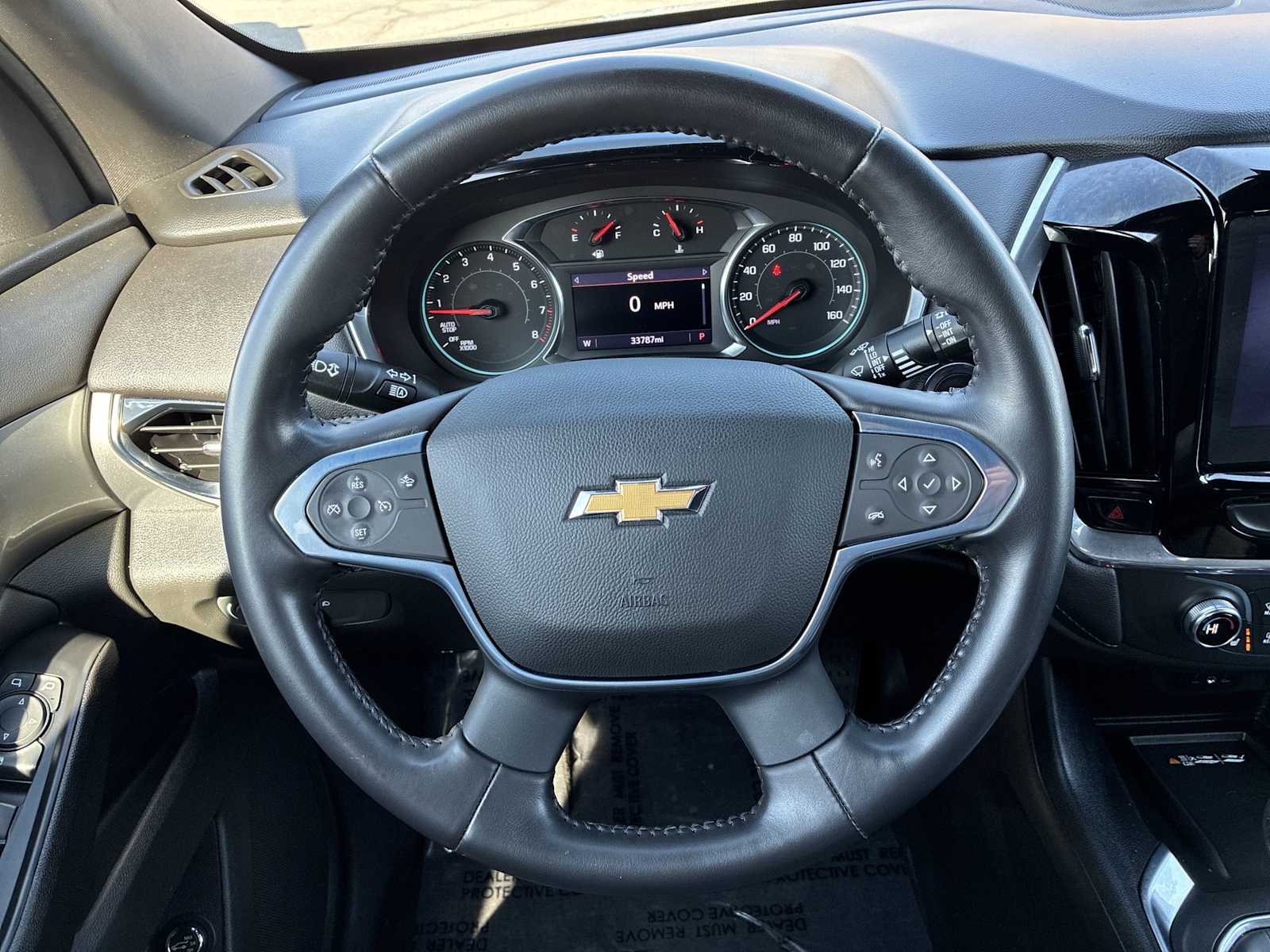 Thumbnail: 2022 Chevrolet Traverse - 11