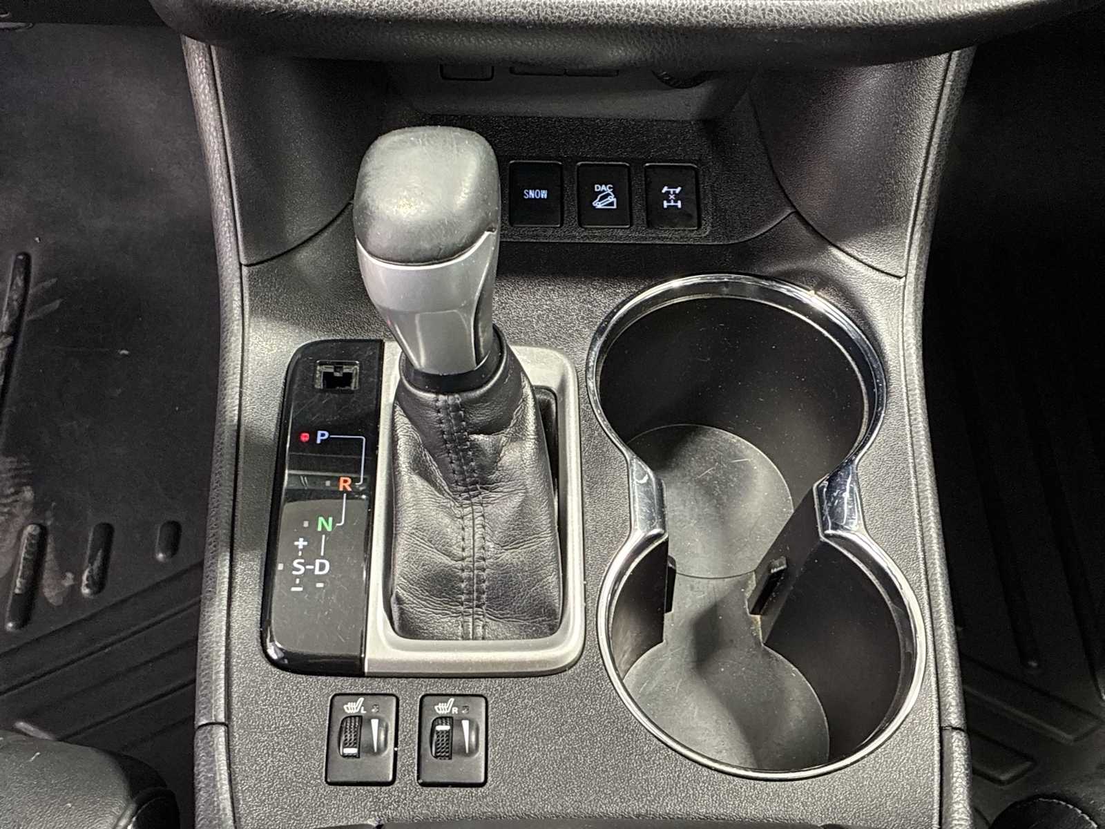 Thumbnail: 2018 Toyota Highlander - 21