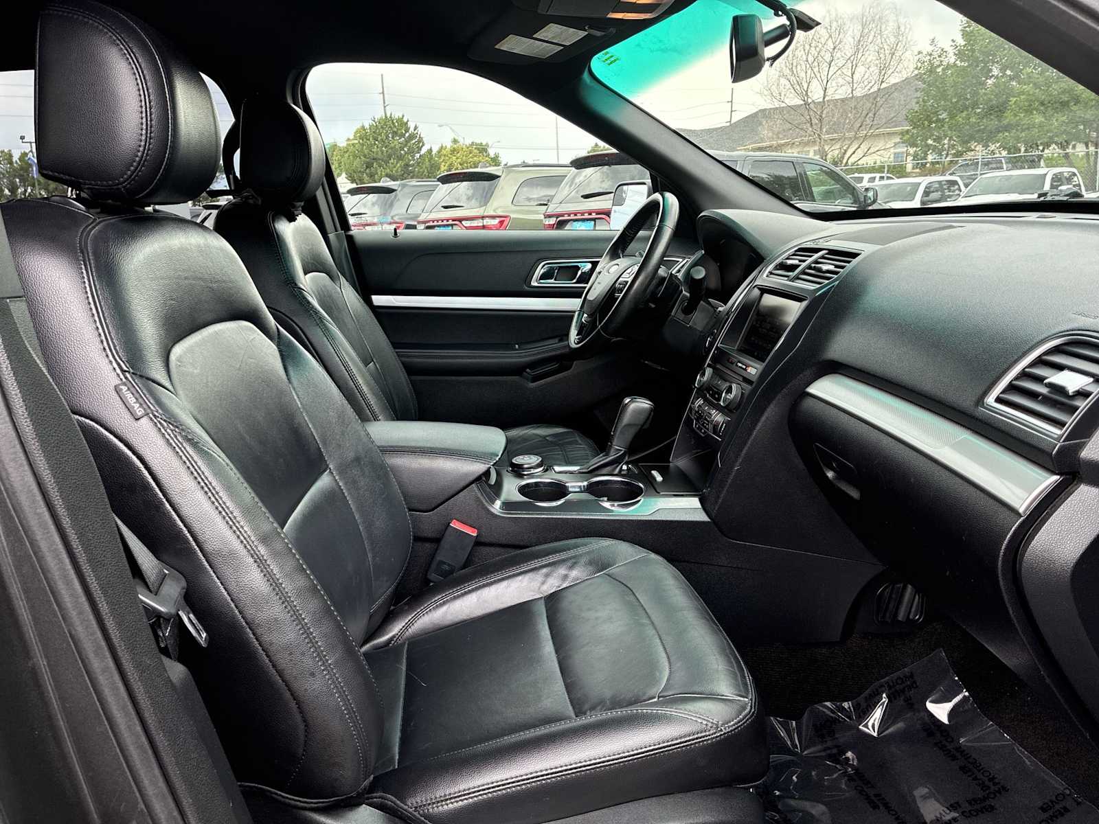 Thumbnail: 2016 Ford Explorer - 24