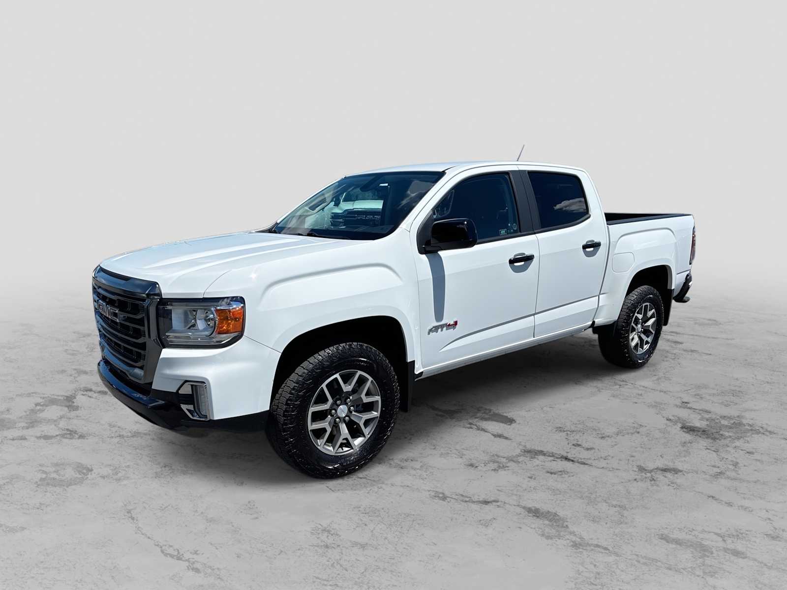2022 GMC Canyon AT4 Lthr 4WD Crew Cab Short Box's photo