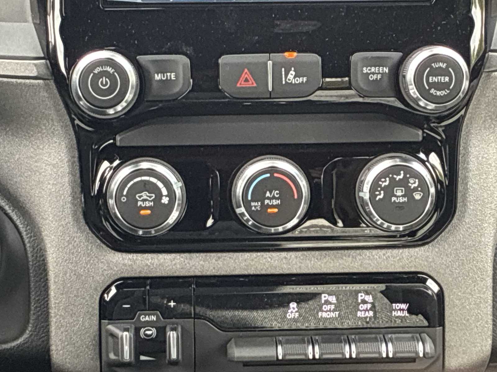 Thumbnail: 2026 RAM 1500 - 16