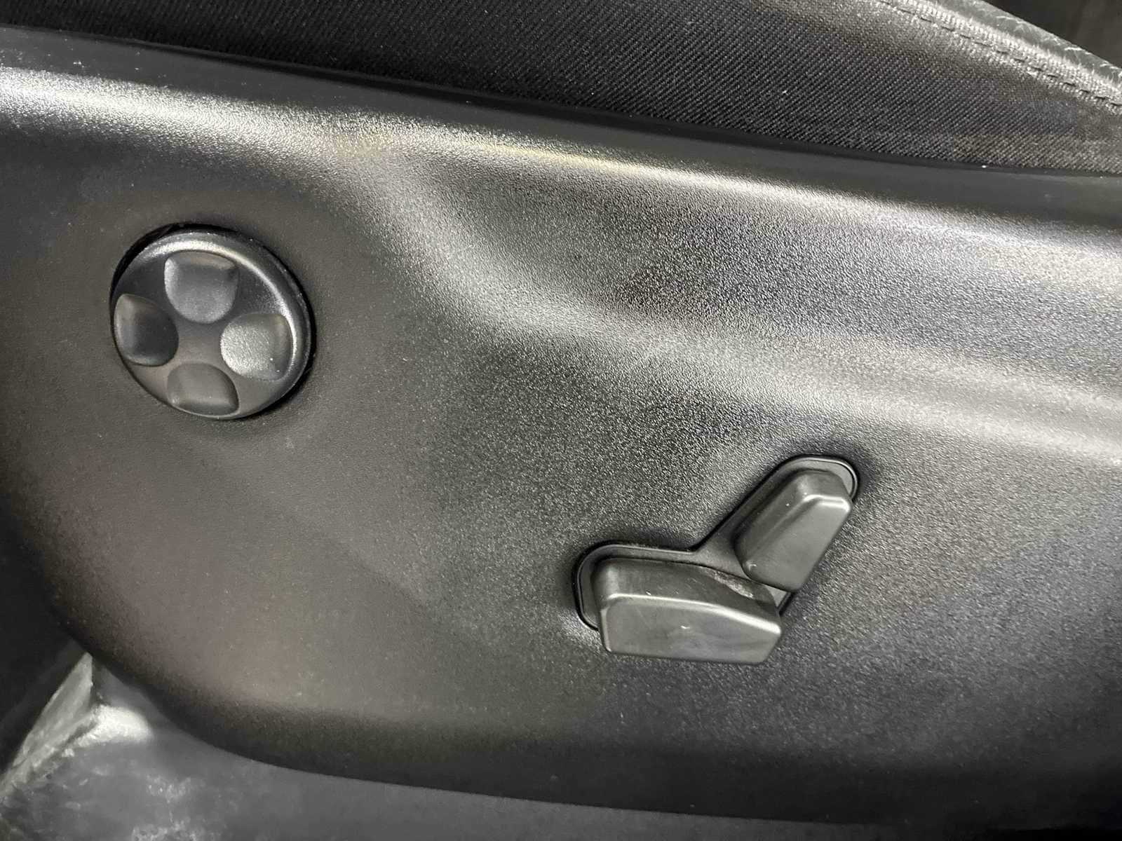 Thumbnail: 2021 Dodge Durango - 14