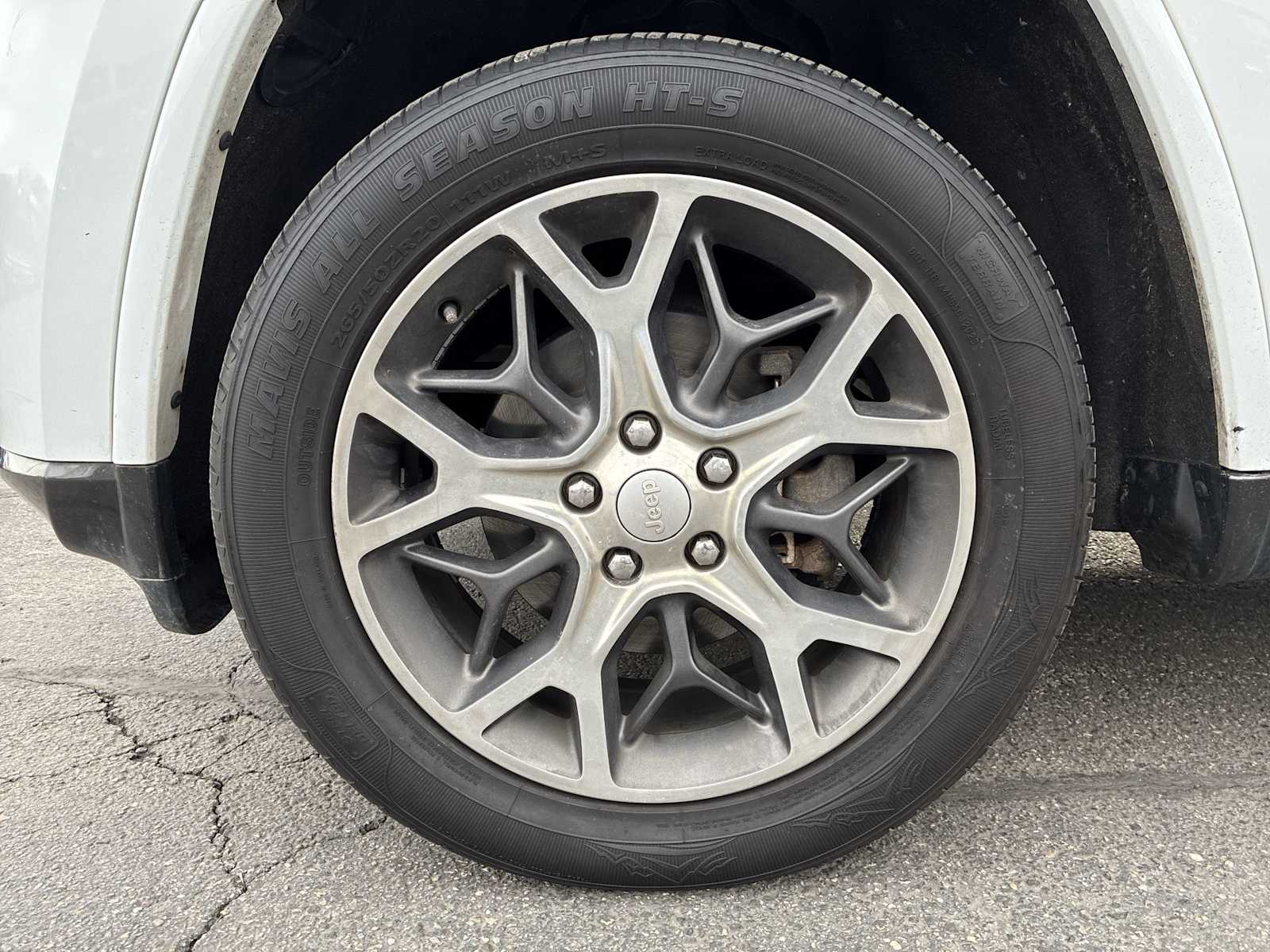 Thumbnail: 2018 Jeep Grand Cherokee - 18