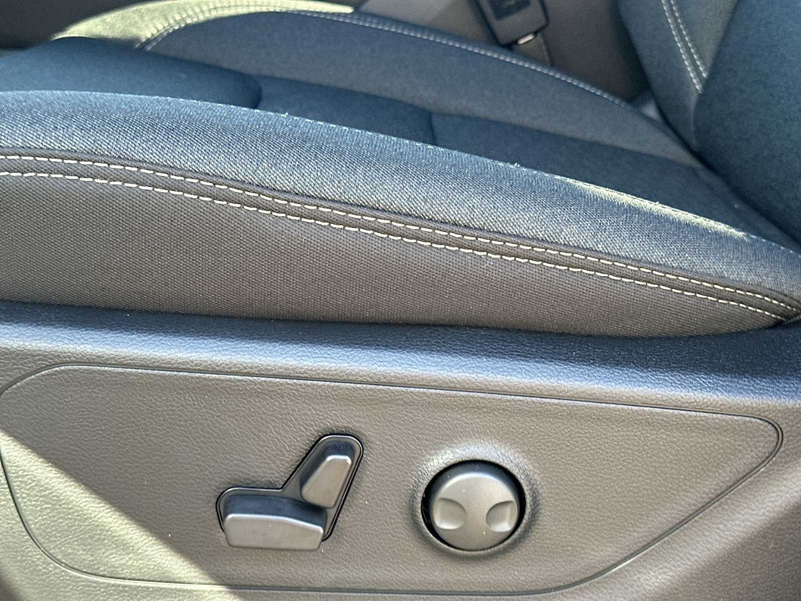 Thumbnail: 2026 RAM 1500 - 14