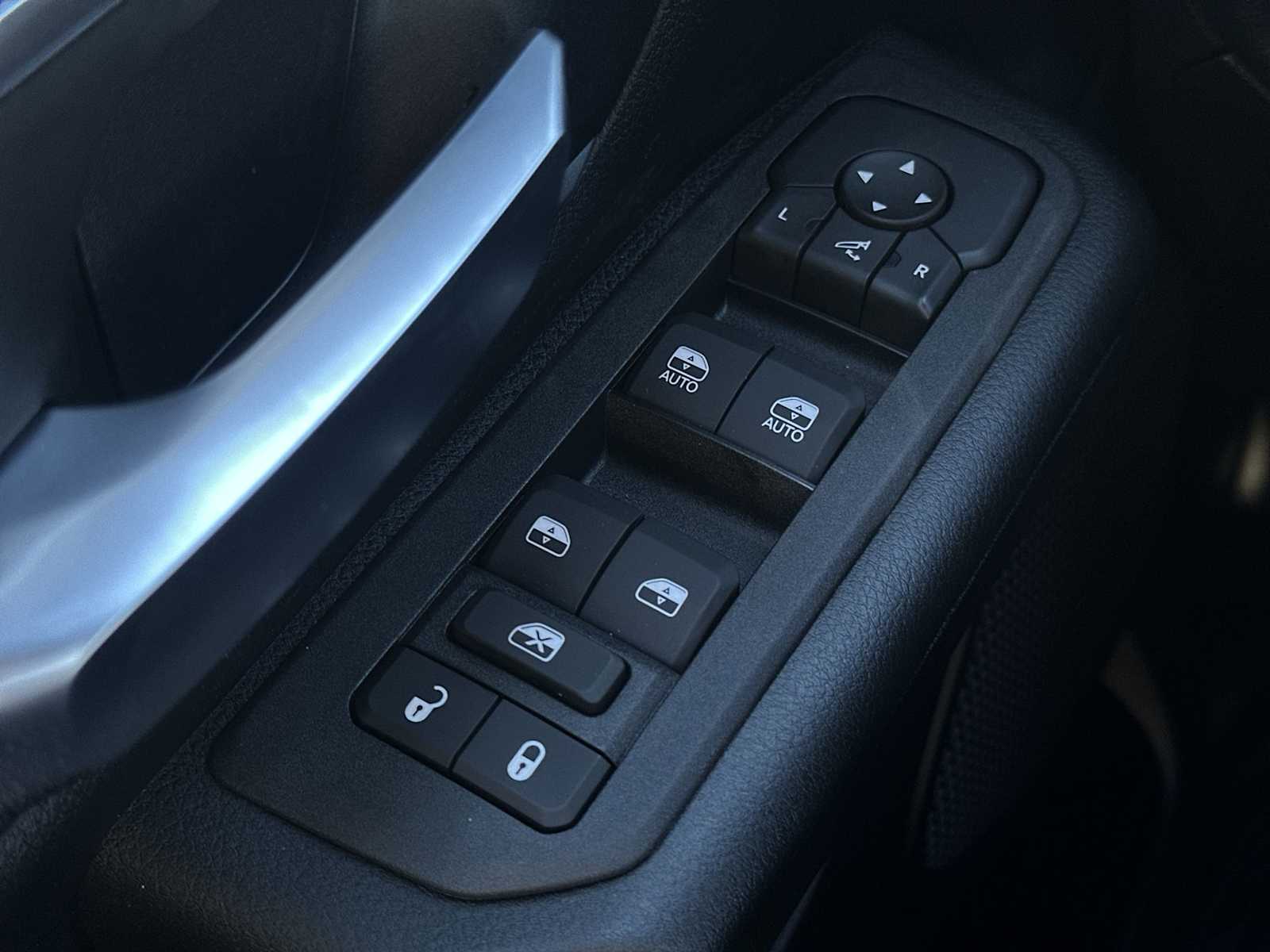 Thumbnail: 2026 RAM 1500 - 15