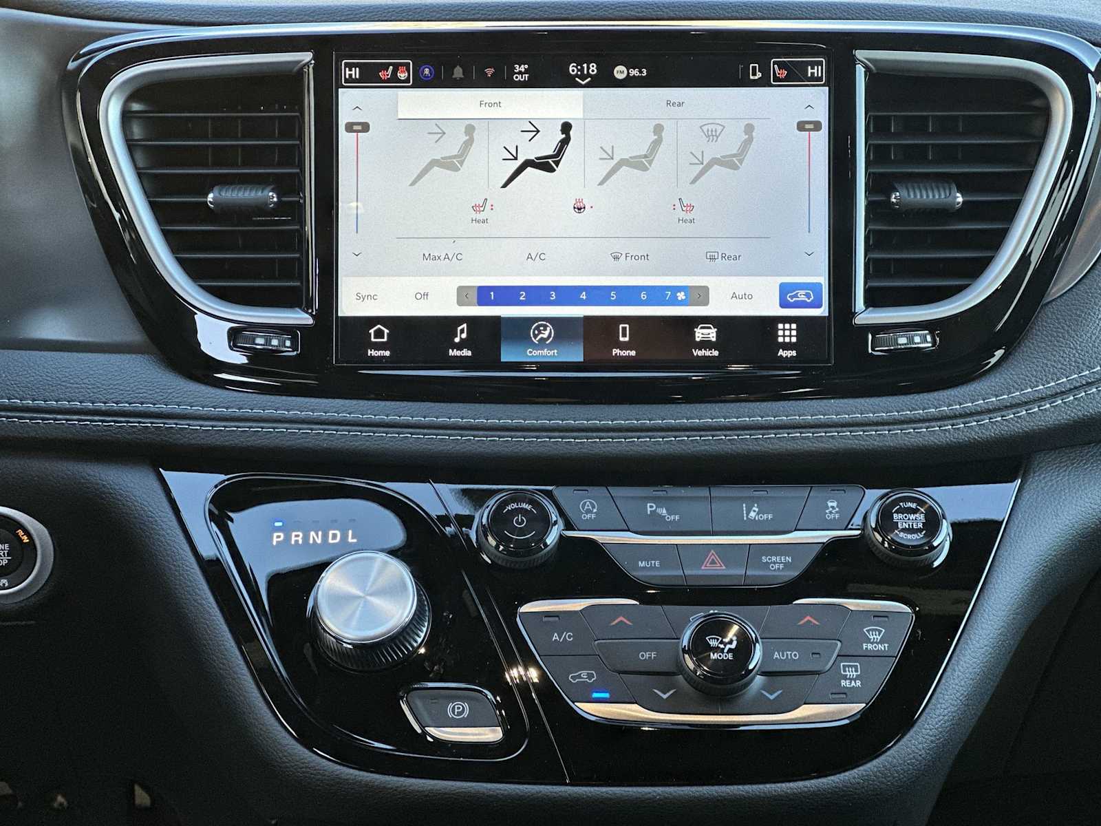 Thumbnail: 2026 Chrysler Pacifica - 16