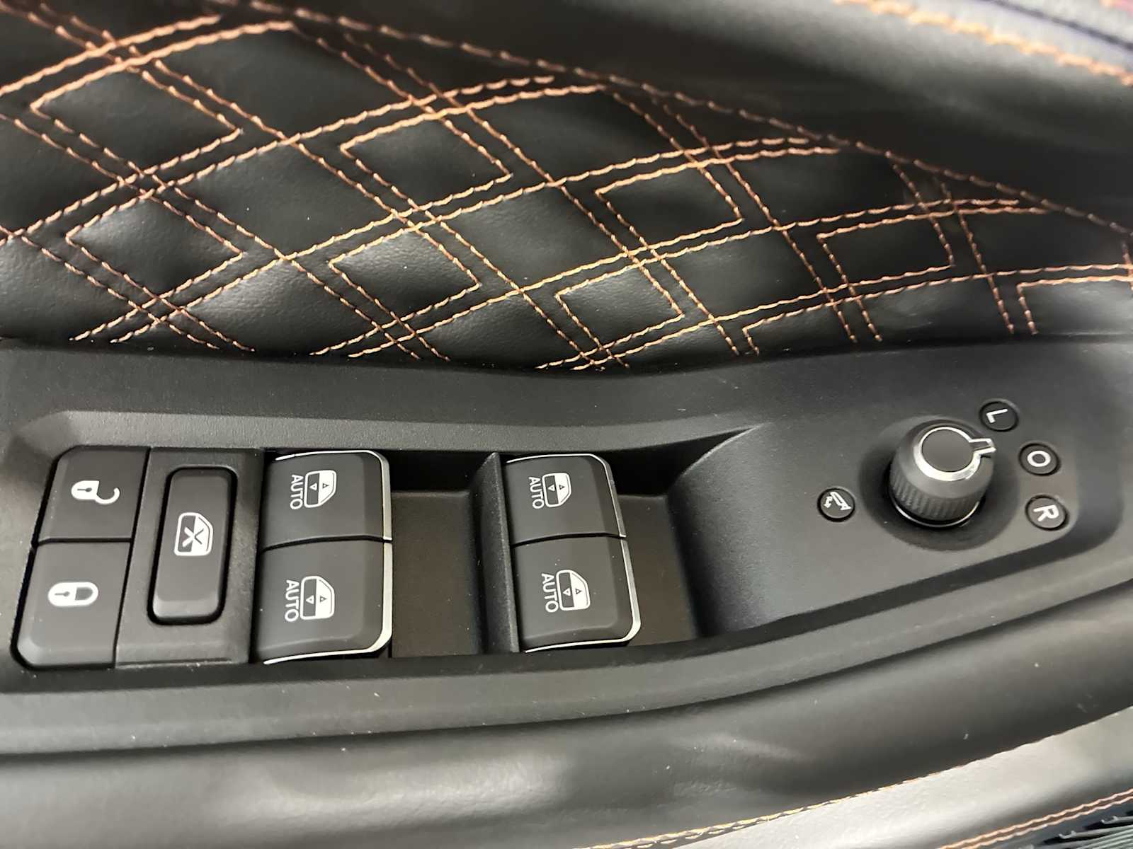 Thumbnail: 2026 Jeep Grand Cherokee - 15