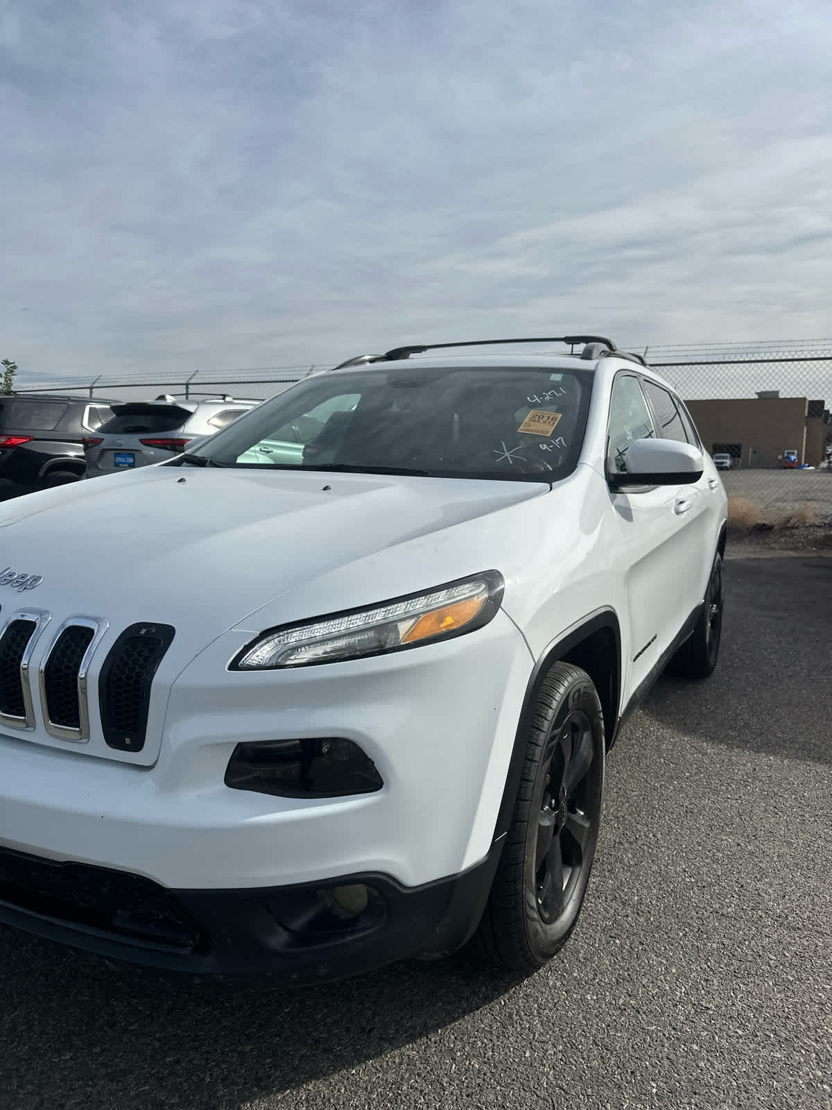2016 Jeep Cherokee Latitude photo 2