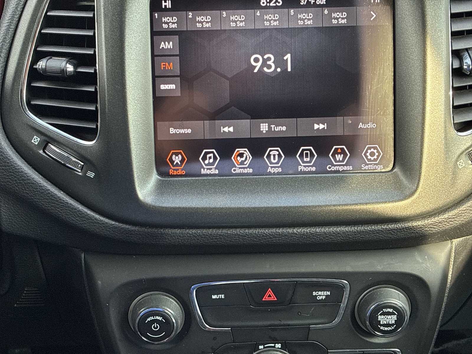 Thumbnail: 2020 Jeep Compass - 12