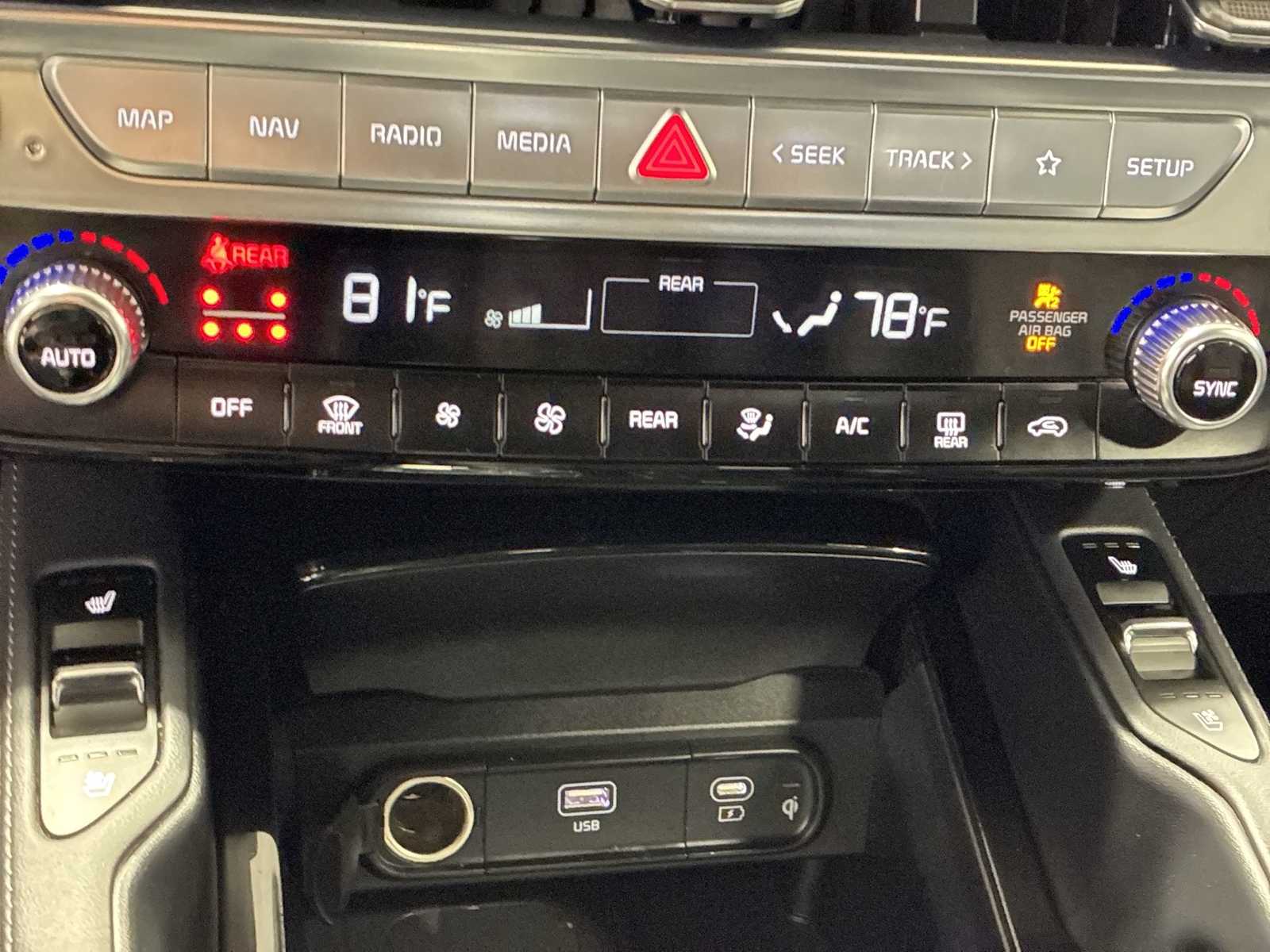 Thumbnail: 2023 Kia Telluride - 17