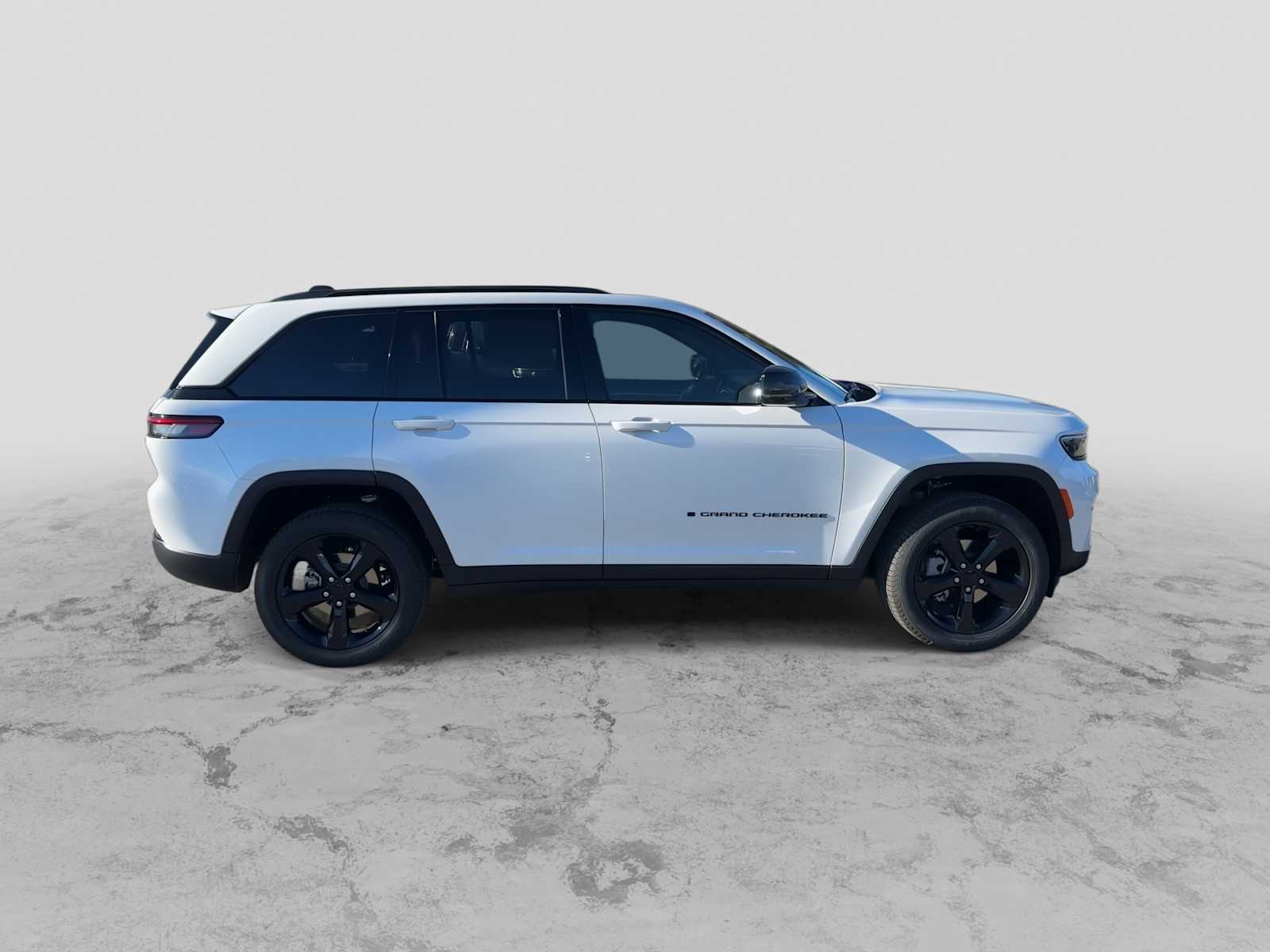 Thumbnail: 2025 Jeep Grand Cherokee - 9