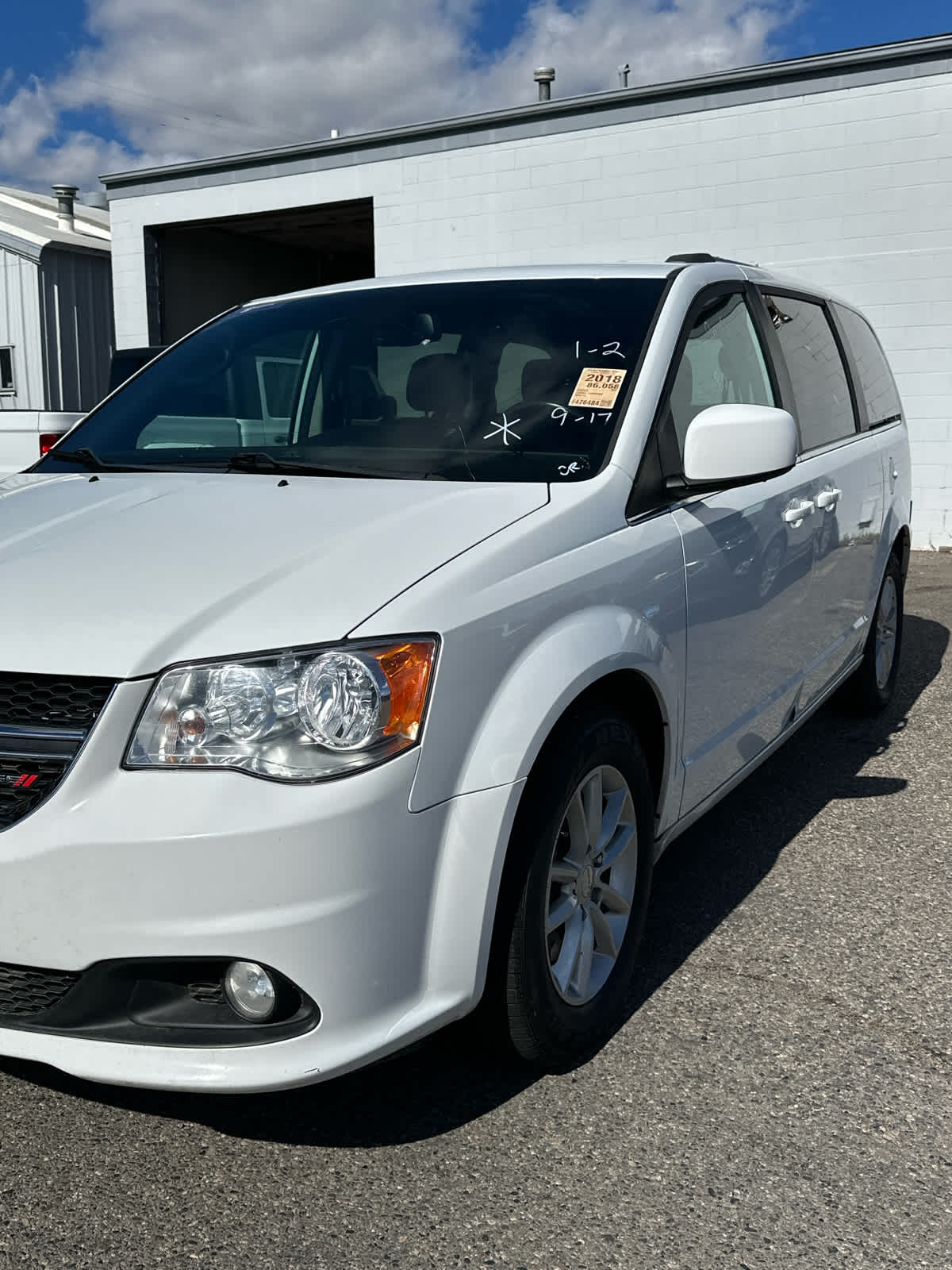2018 Dodge Grand Caravan SXT photo 2
