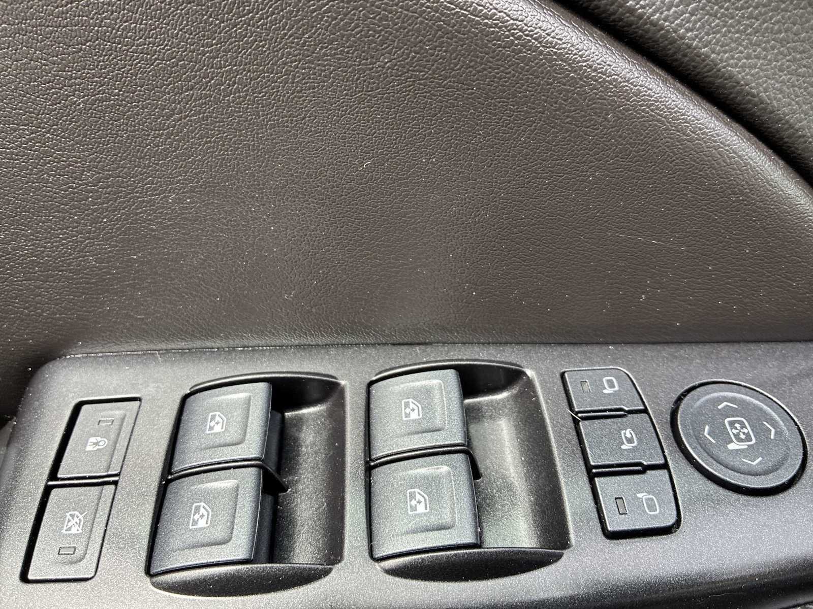 Thumbnail: 2018 GMC Yukon XL - 15