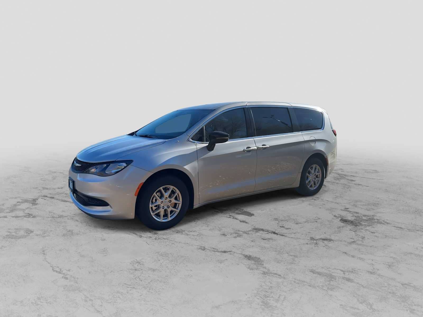 Thumbnail: 2026 Chrysler Voyager - 4