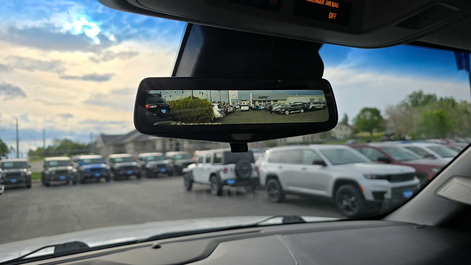 Thumbnail: 2018 Cadillac Escalade - 24