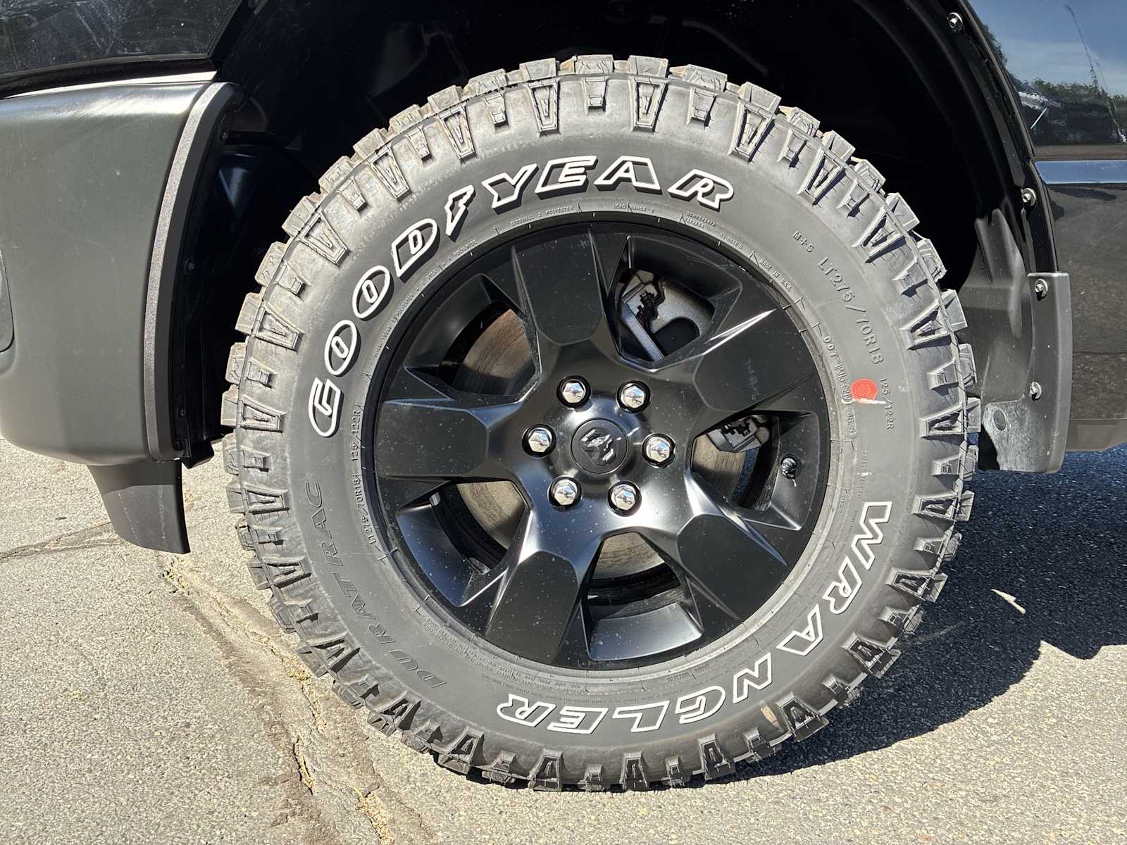 Thumbnail: 2026 RAM 1500 - 17