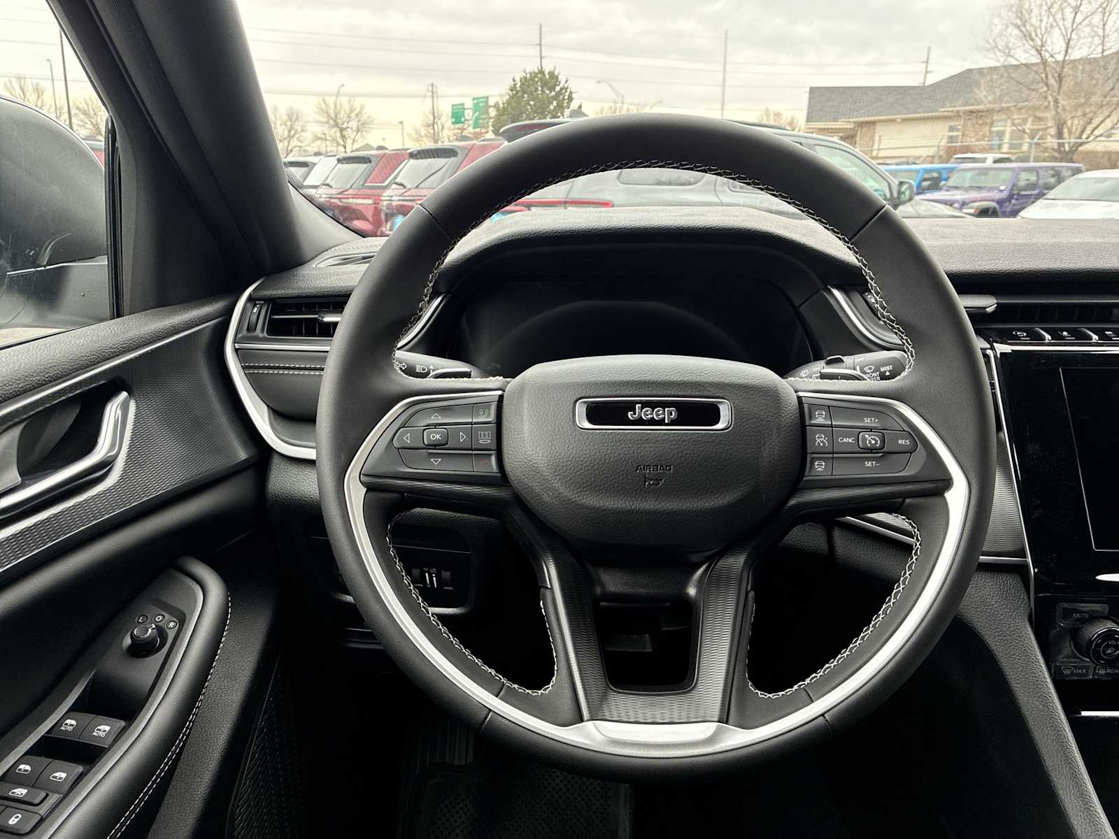 Thumbnail: 2026 Jeep Grand Cherokee - 11