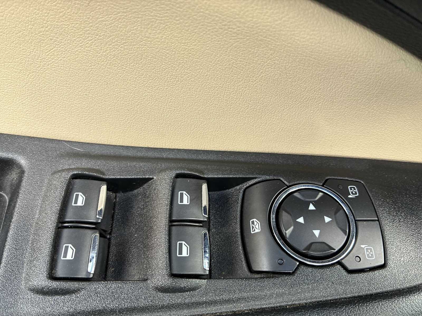 Thumbnail: 2022 Ford Edge - 15