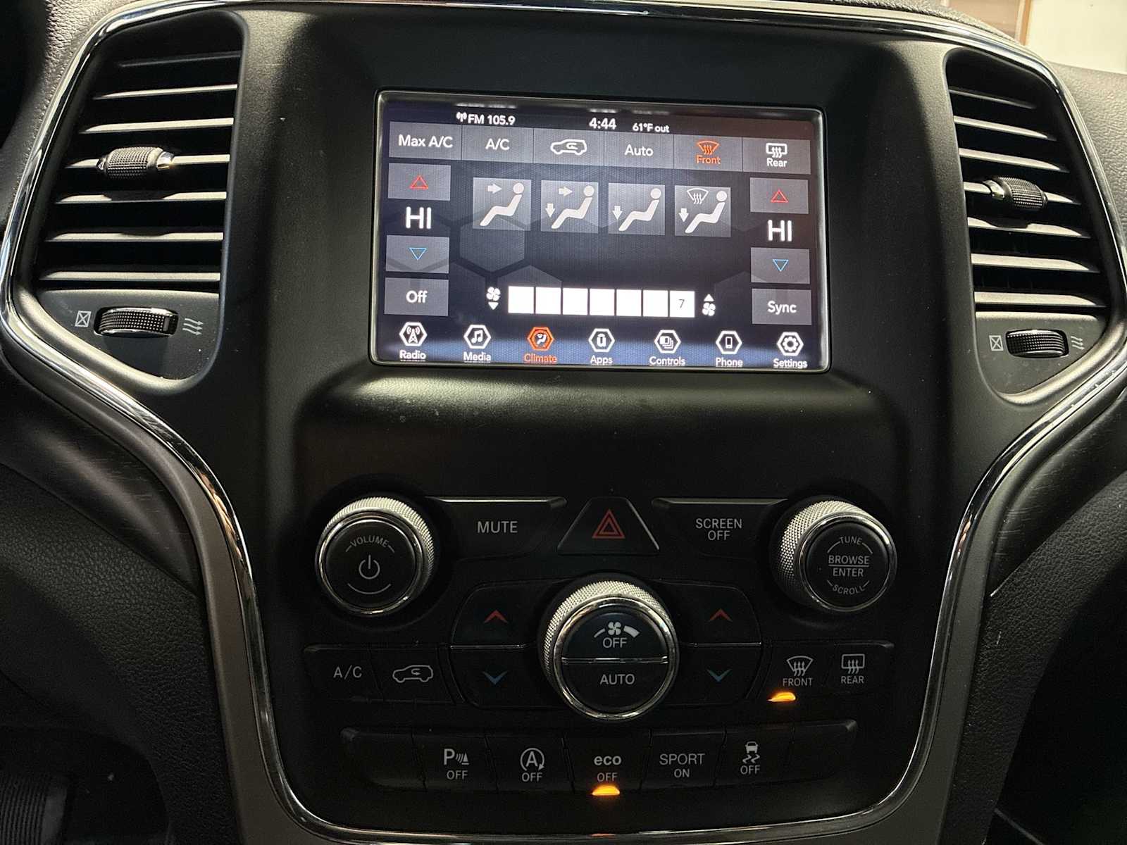 Thumbnail: 2018 Jeep Grand Cherokee - 16