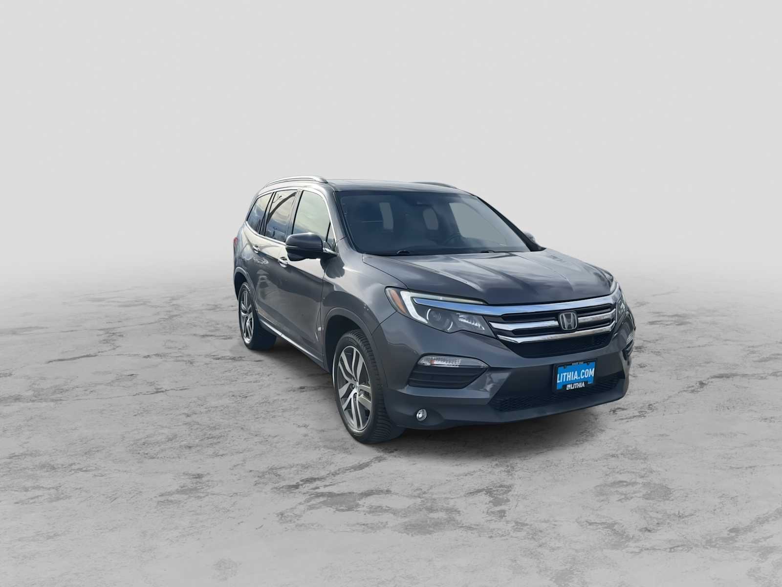 Thumbnail: 2017 Honda Pilot - 2