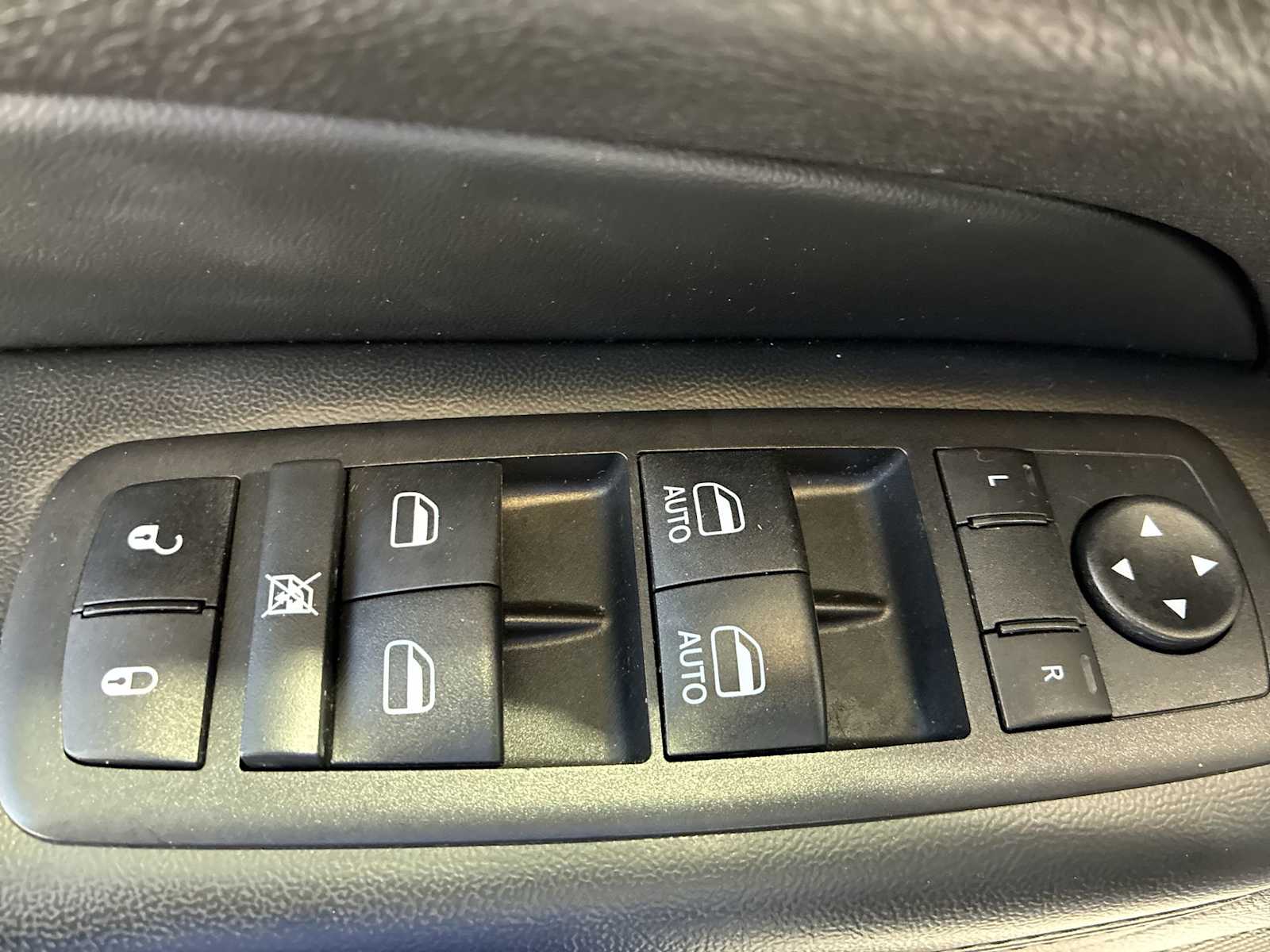 Thumbnail: 2021 Jeep Grand Cherokee - 15