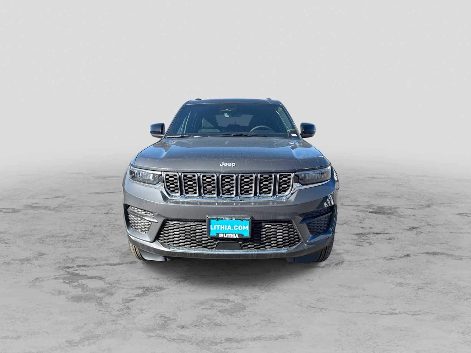 Thumbnail: 2025 Jeep Grand Cherokee - 3