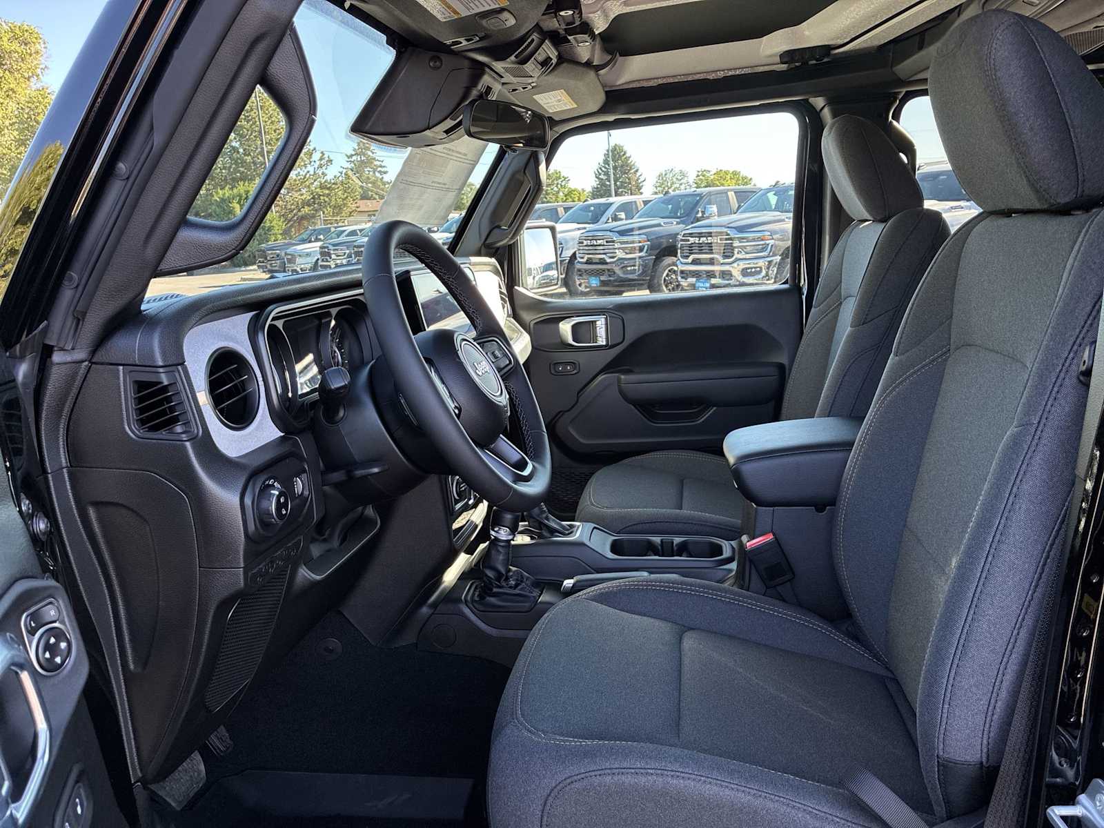 Thumbnail: 2026 Jeep Gladiator - 13