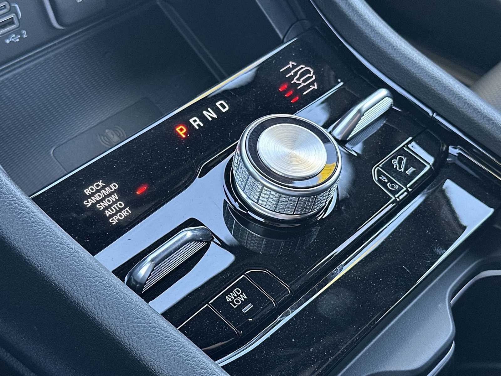 Thumbnail: 2025 Jeep Grand Cherokee - 21