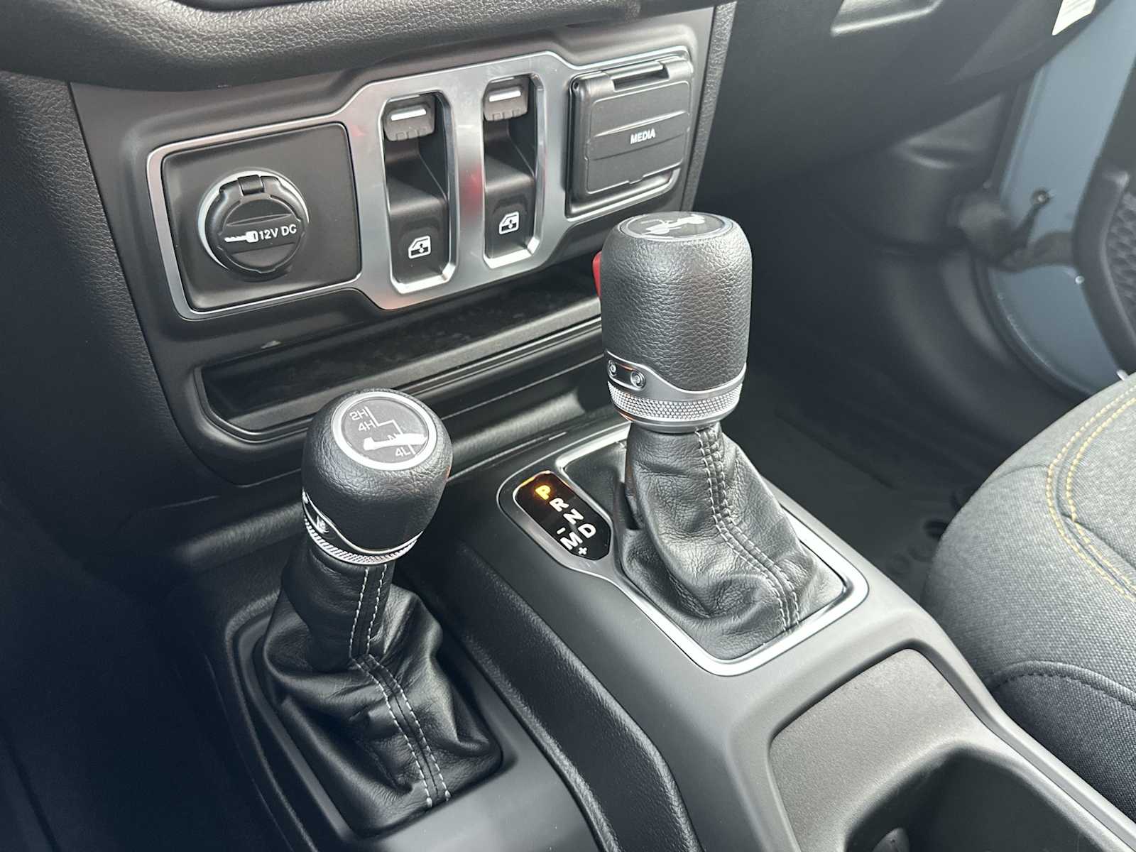 Thumbnail: 2025 Jeep Wrangler - 19