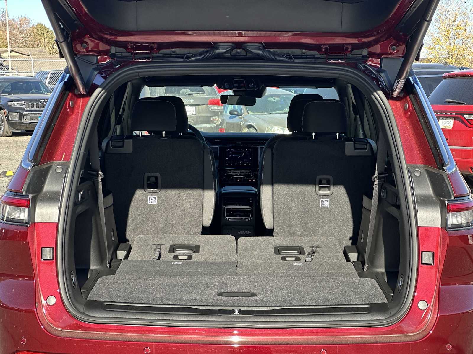 Thumbnail: 2025 Jeep Grand Cherokee - 19