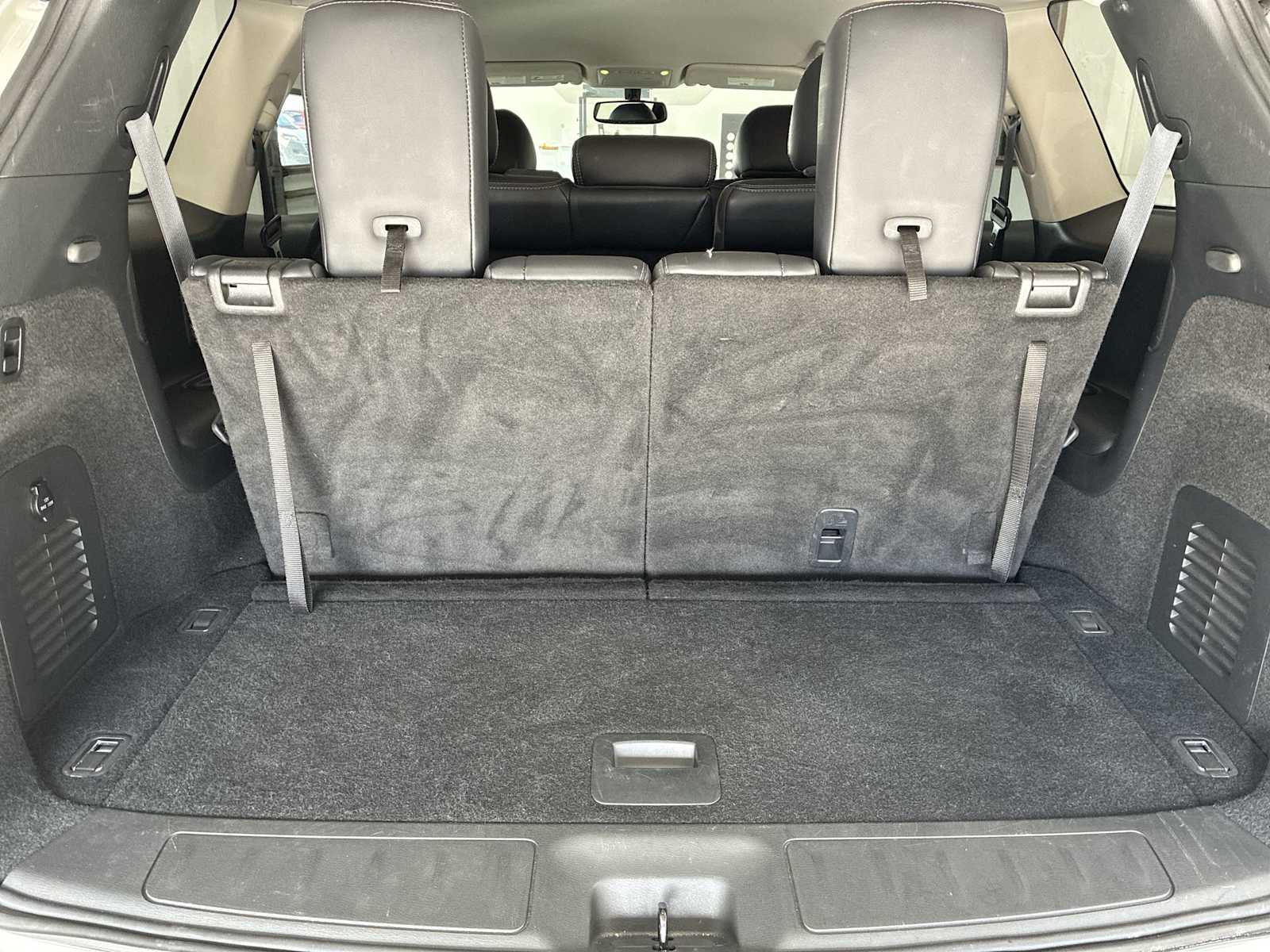 Thumbnail: 2020 Nissan Pathfinder - 20