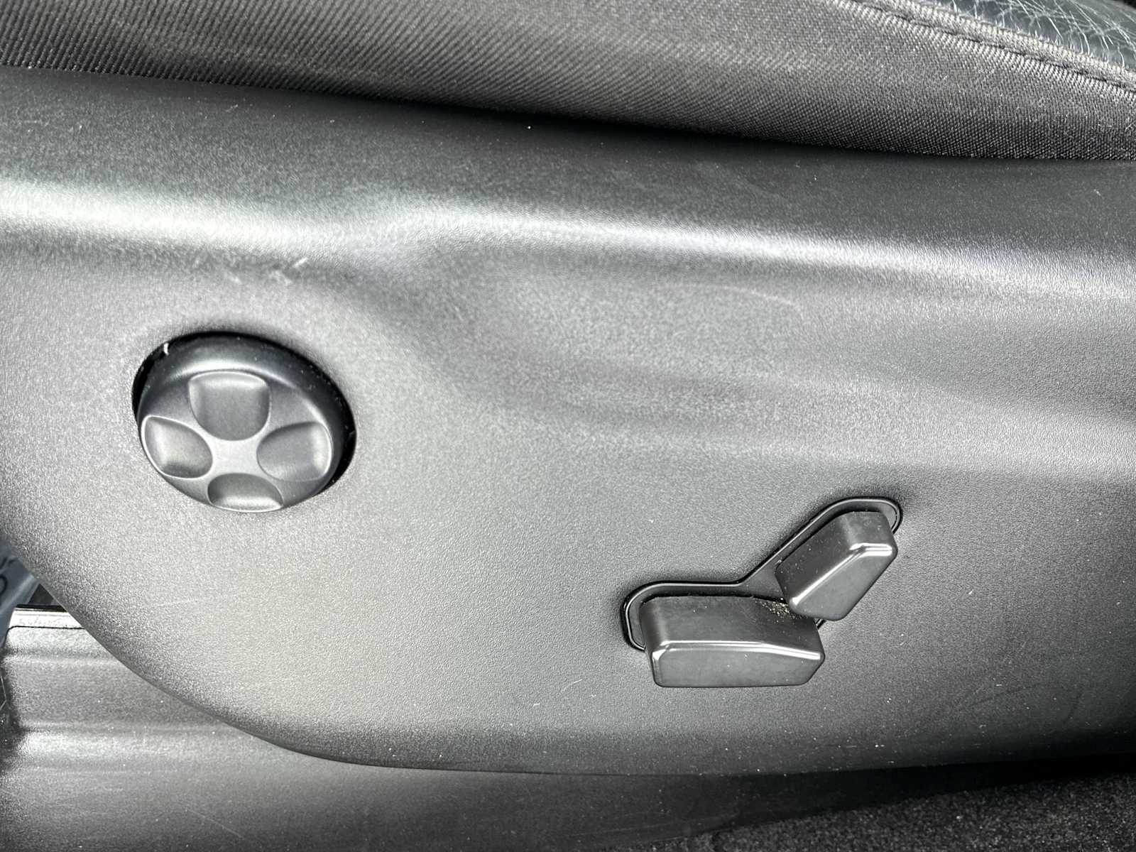 Thumbnail: 2022 Dodge Durango - 14