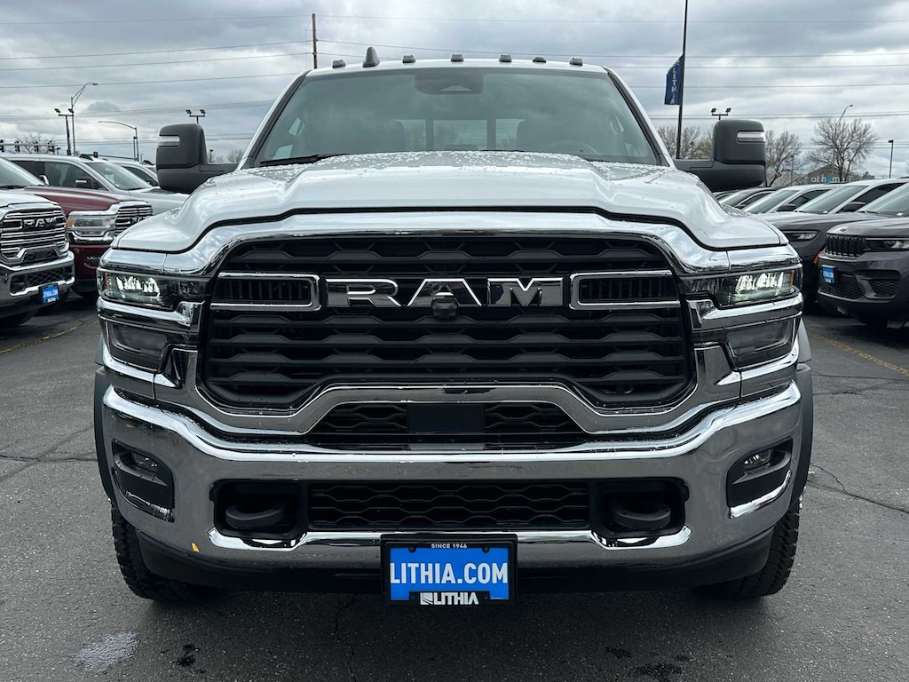 New 2025 Ram 5500 Chassis Cab 5500 TRADESMAN CHASSIS CREW CAB 4X4 84' CA Pickup