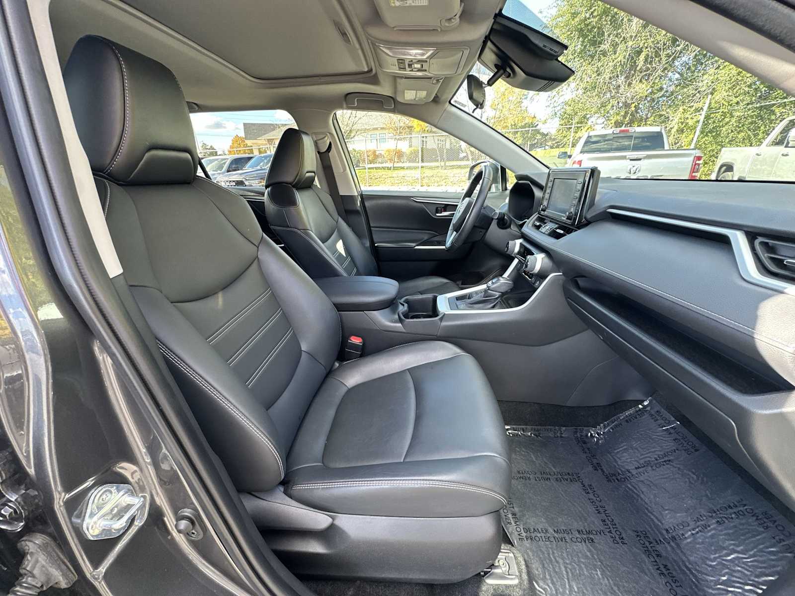 Thumbnail: 2022 Toyota RAV4 - 24