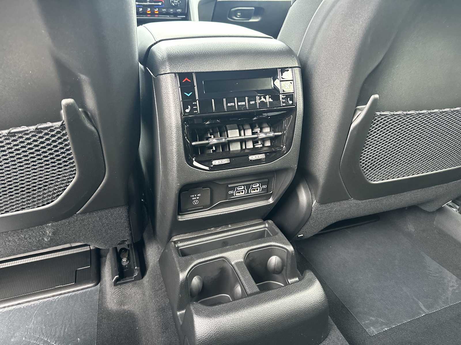 Thumbnail: 2025 Jeep Grand Cherokee - 22