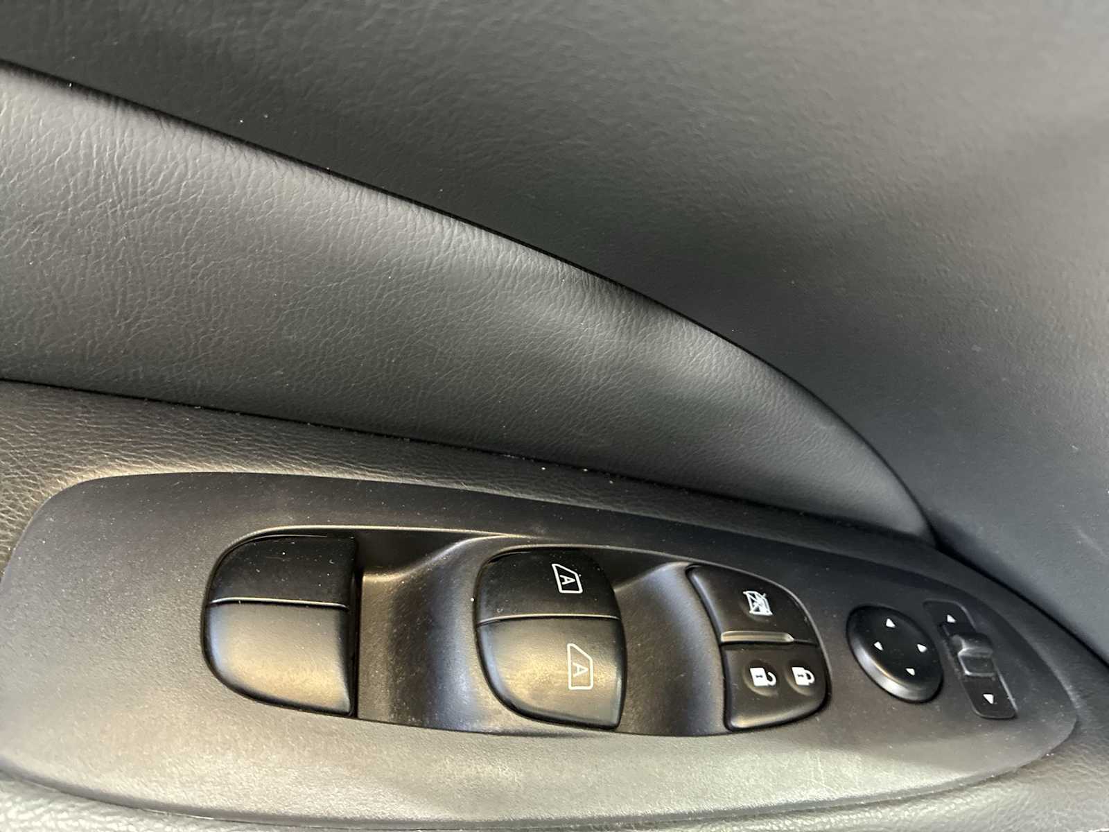 Thumbnail: 2020 Nissan Pathfinder - 15