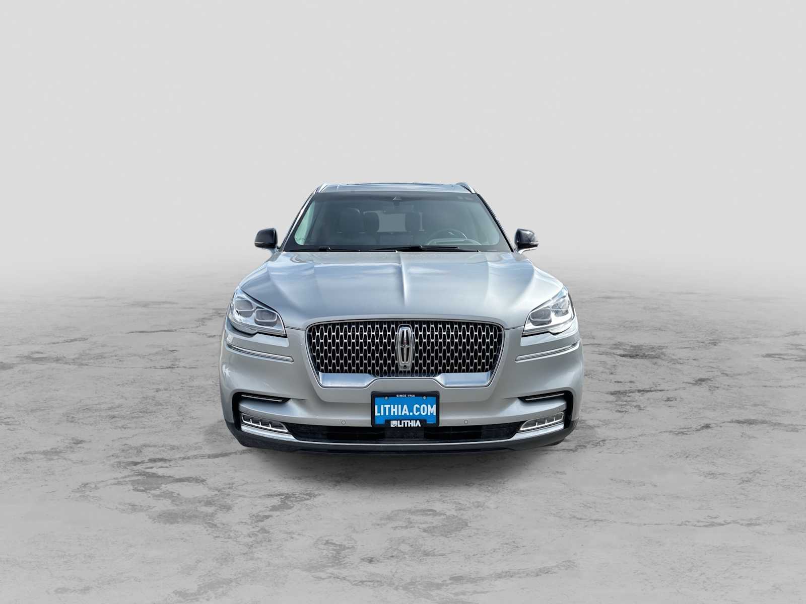 Thumbnail: 2020 Lincoln Aviator - 3